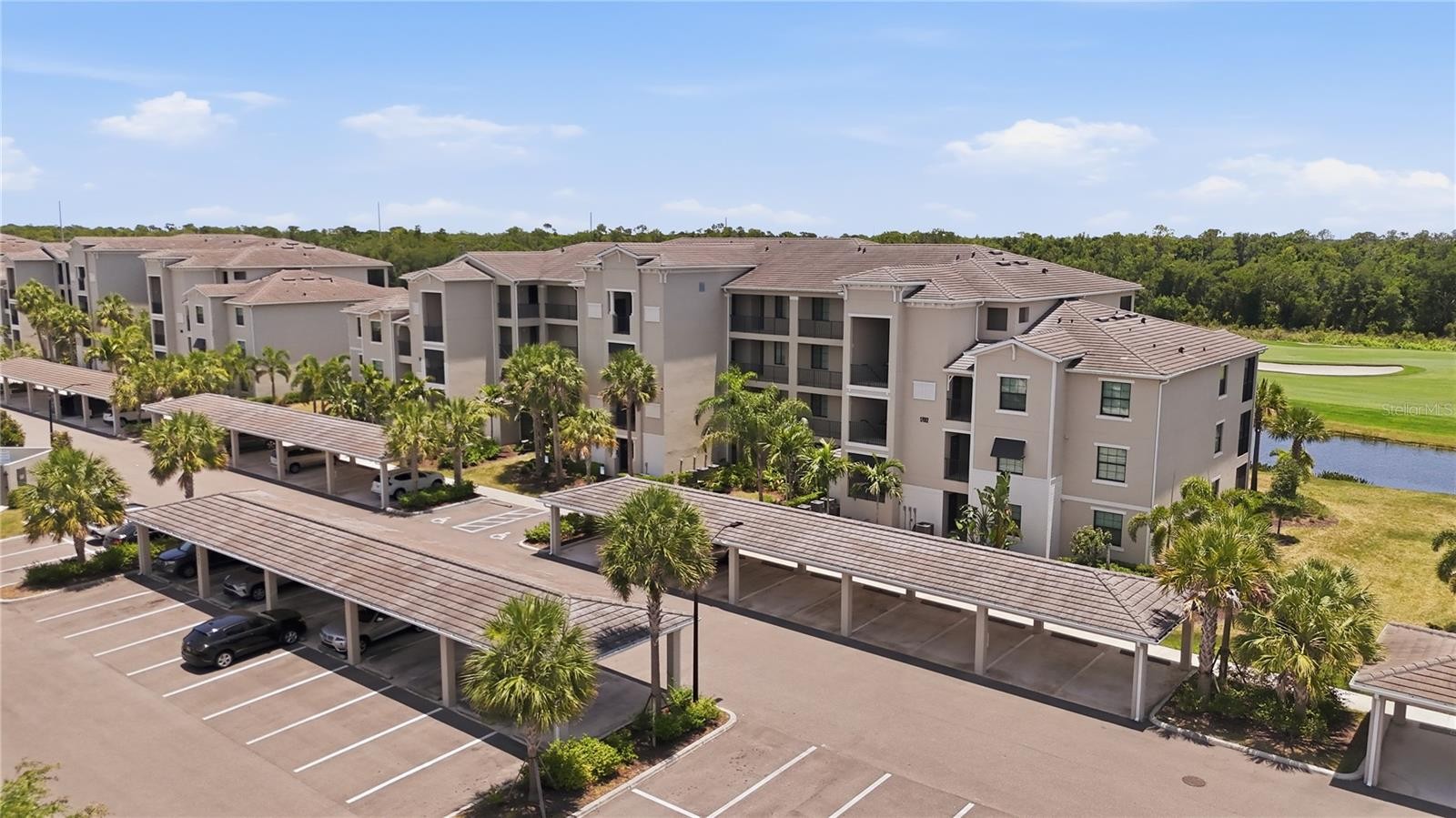 17902 GAWTHROP DR #305