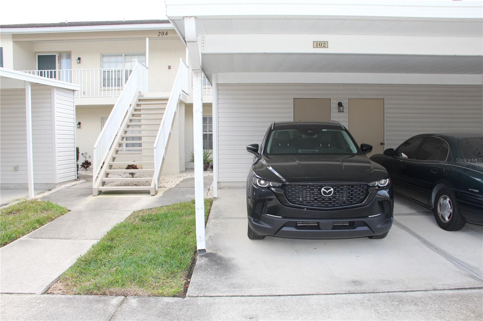 204 SILVER LAKE DR #102