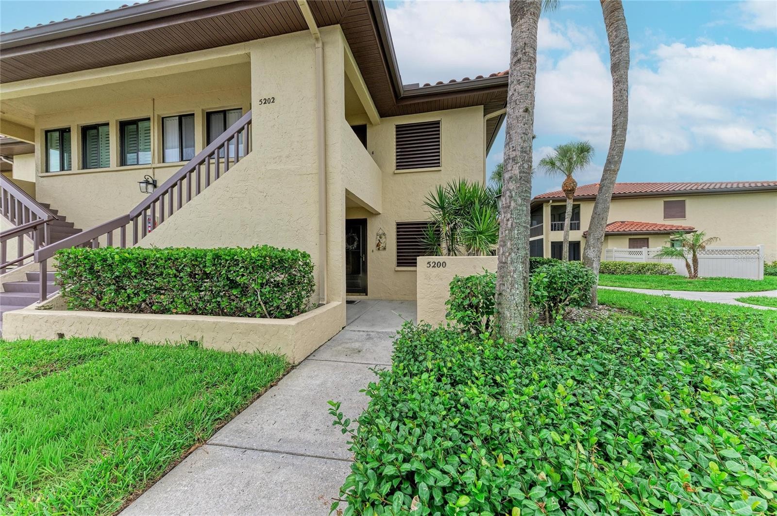 5200 LAKE VILLAGE DR #79