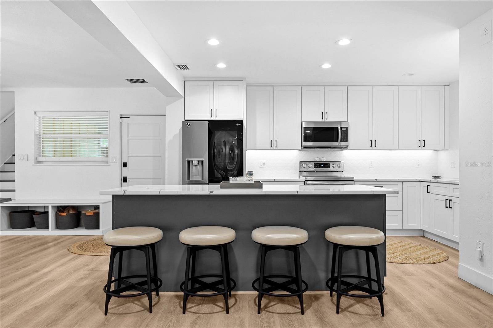 2480 ALAMEDA AVE