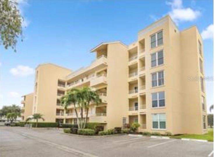 3750 PINEBROOK CIR #308