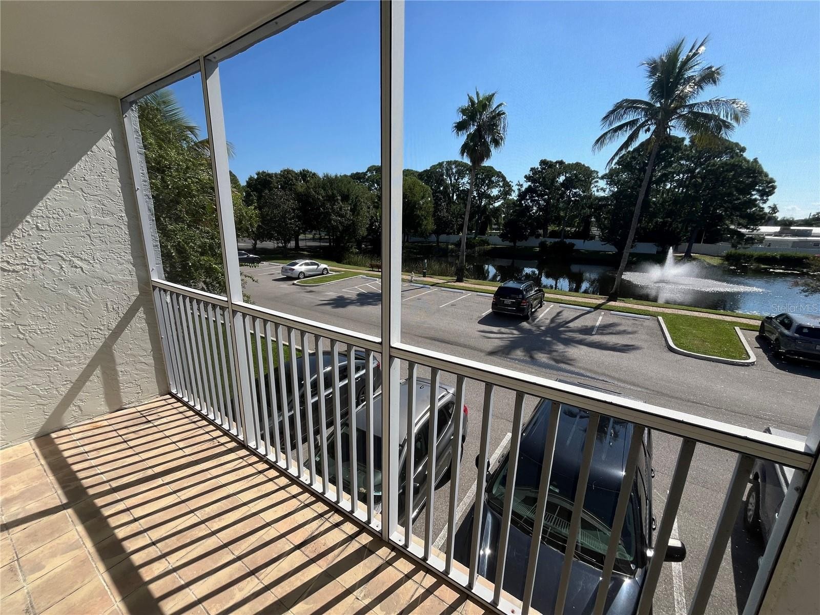 2630 COCONUT BAY LANE #6211 (2F)