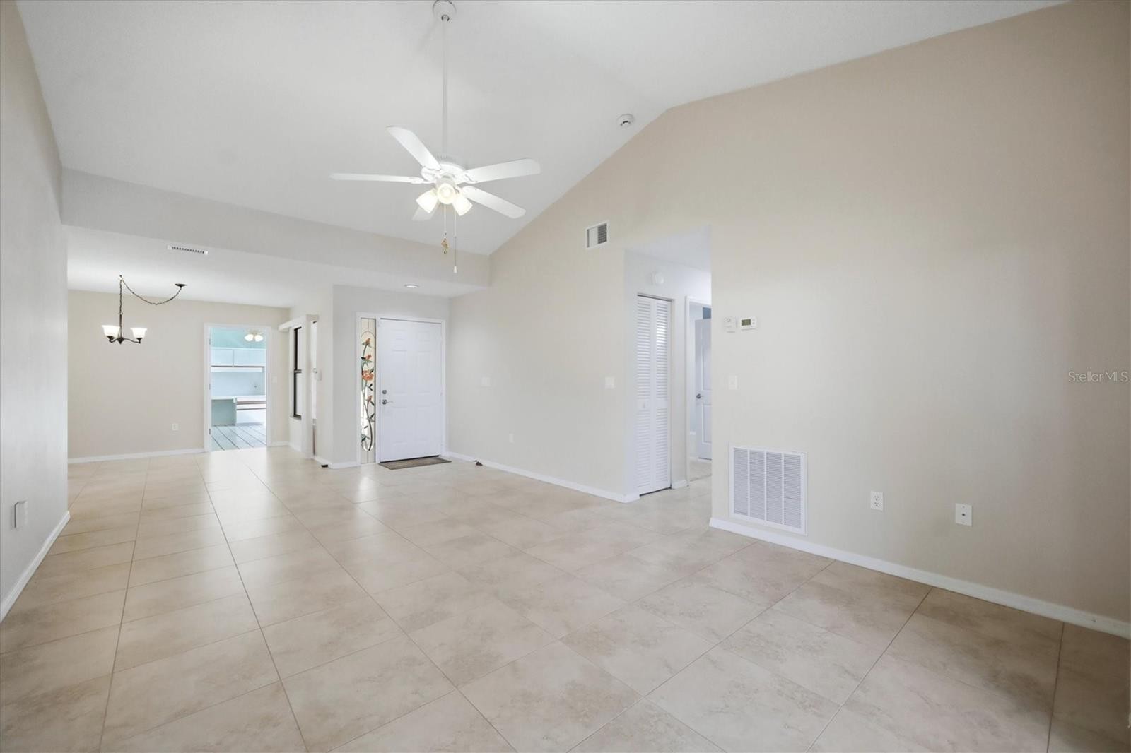 214 SOUTHAMPTON DR #327