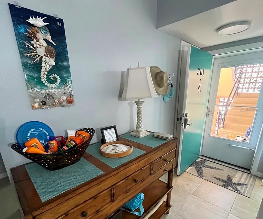1250 N PORTOFINO DR #301