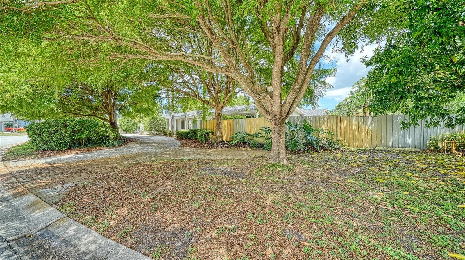 3424 TANGLEWOOD DR