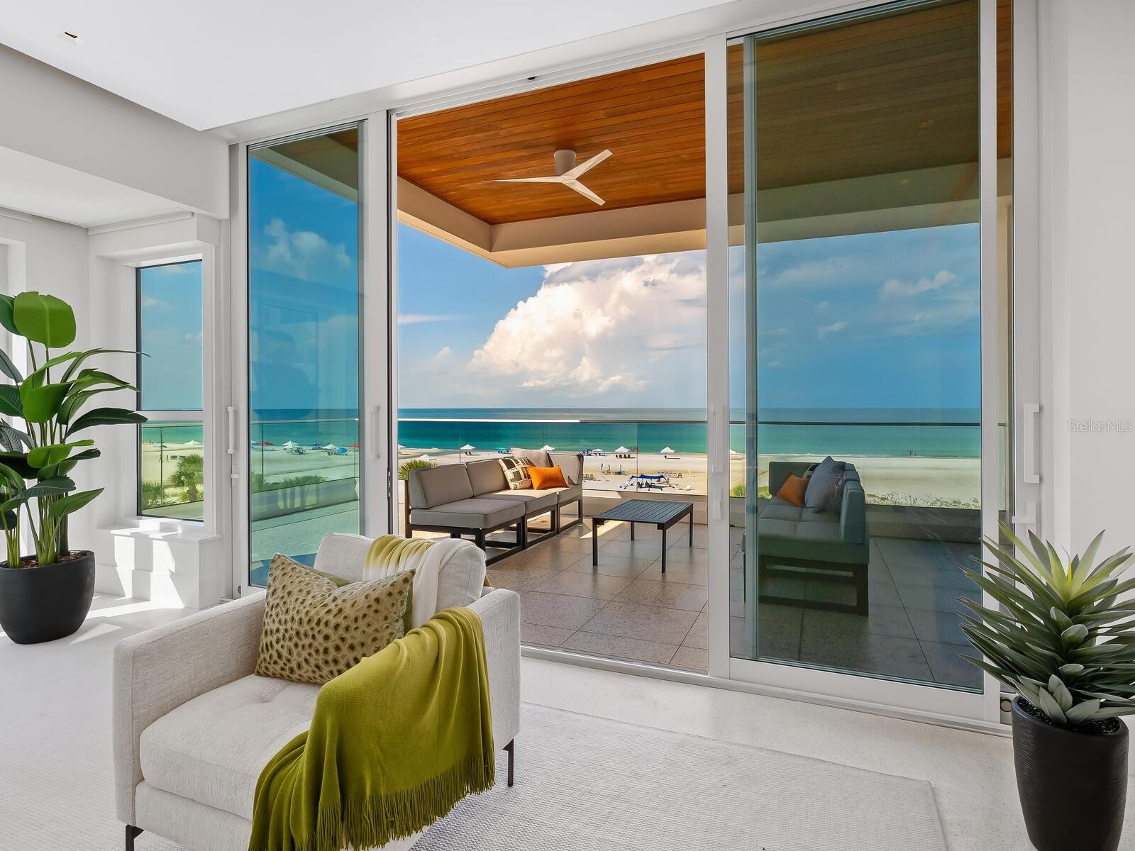 6100 MIDNIGHT PASS RD #401