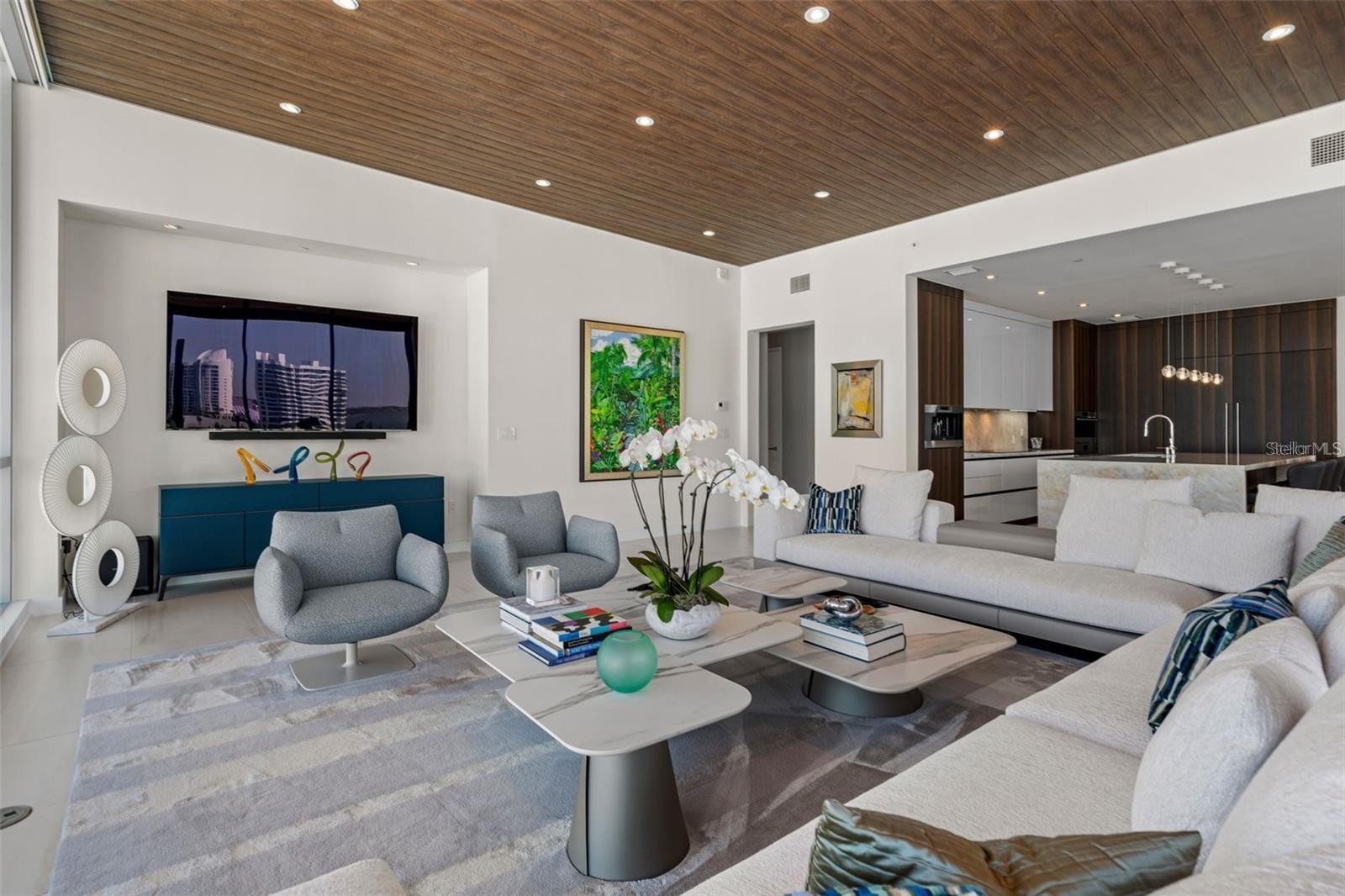 111 GOLDEN GATE PT #802PH