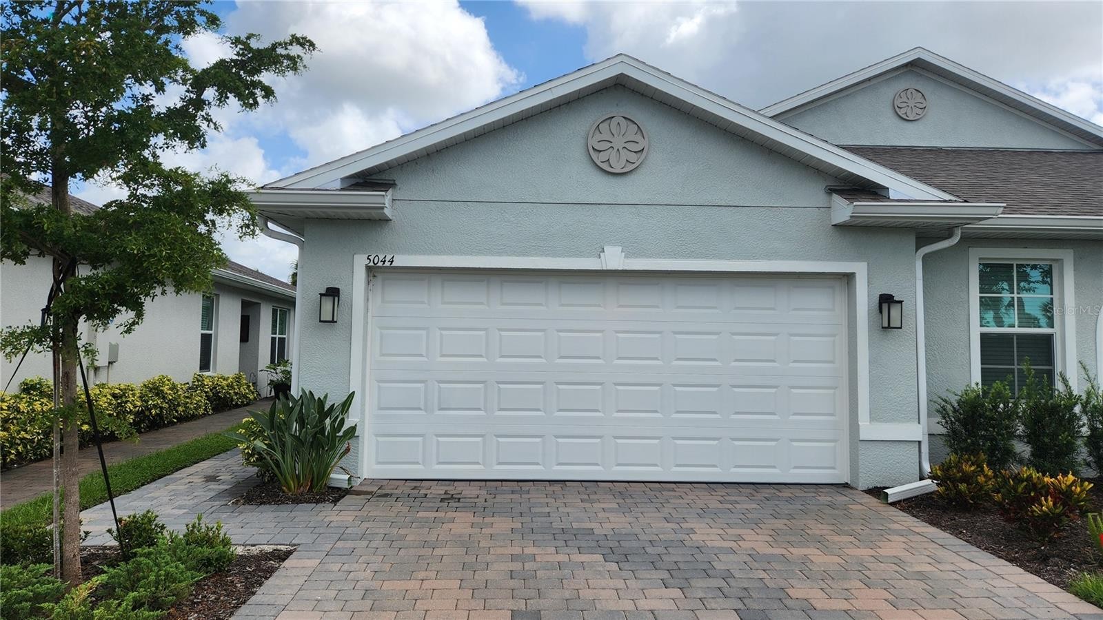 5044 SCHUBERT TRL