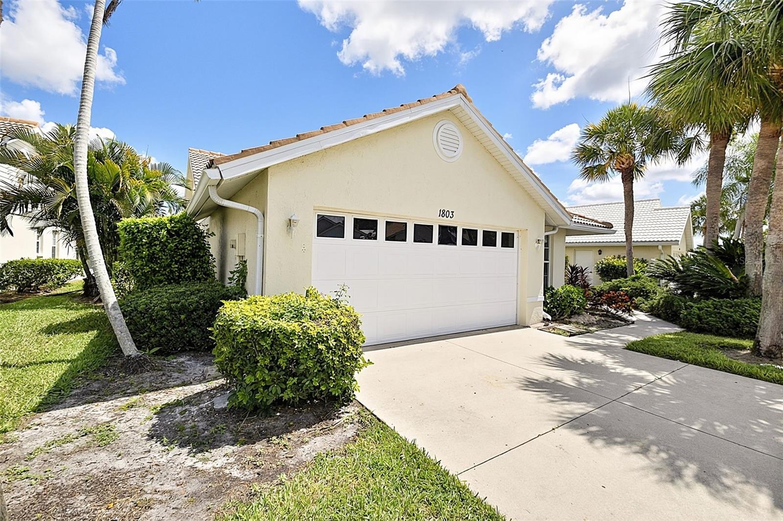 1803 ASHLEY DR