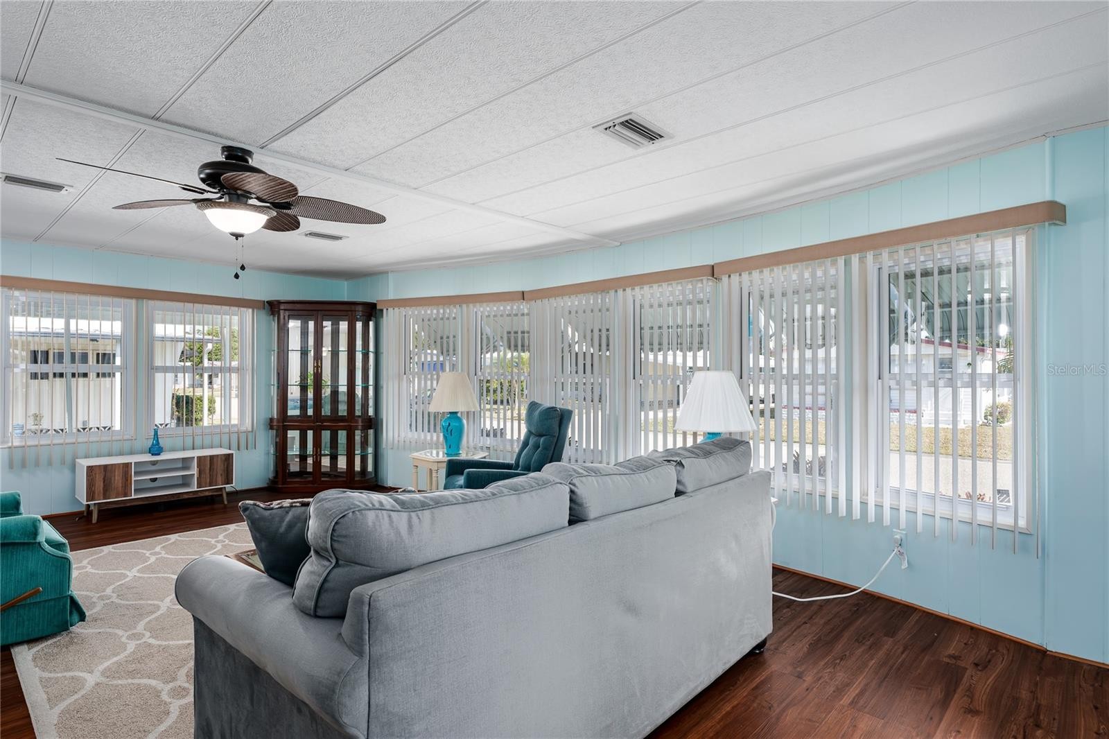 1003 45TH AVENUE DR E