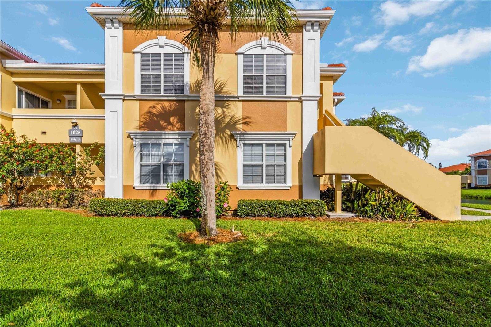 1025 VILLAGIO CIR #204