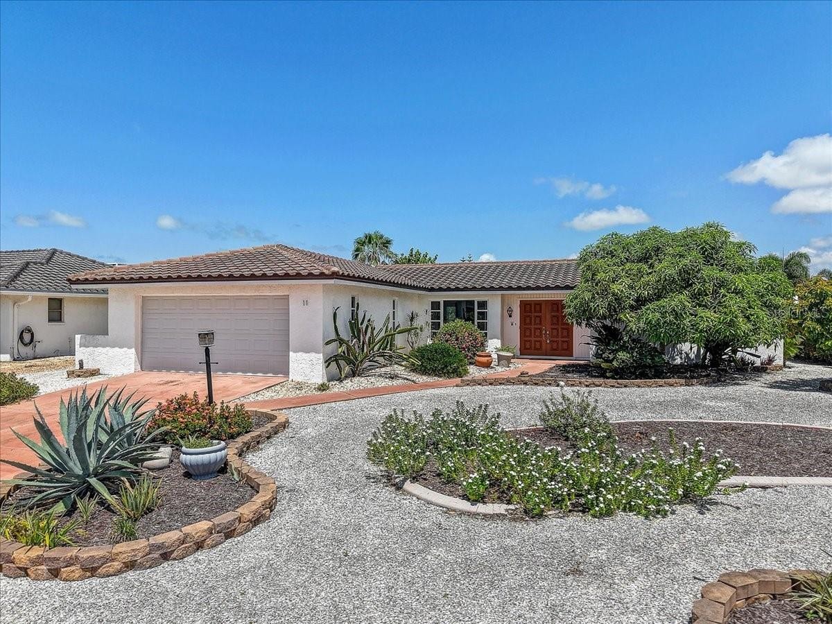 11 OLD TRAIL RD
