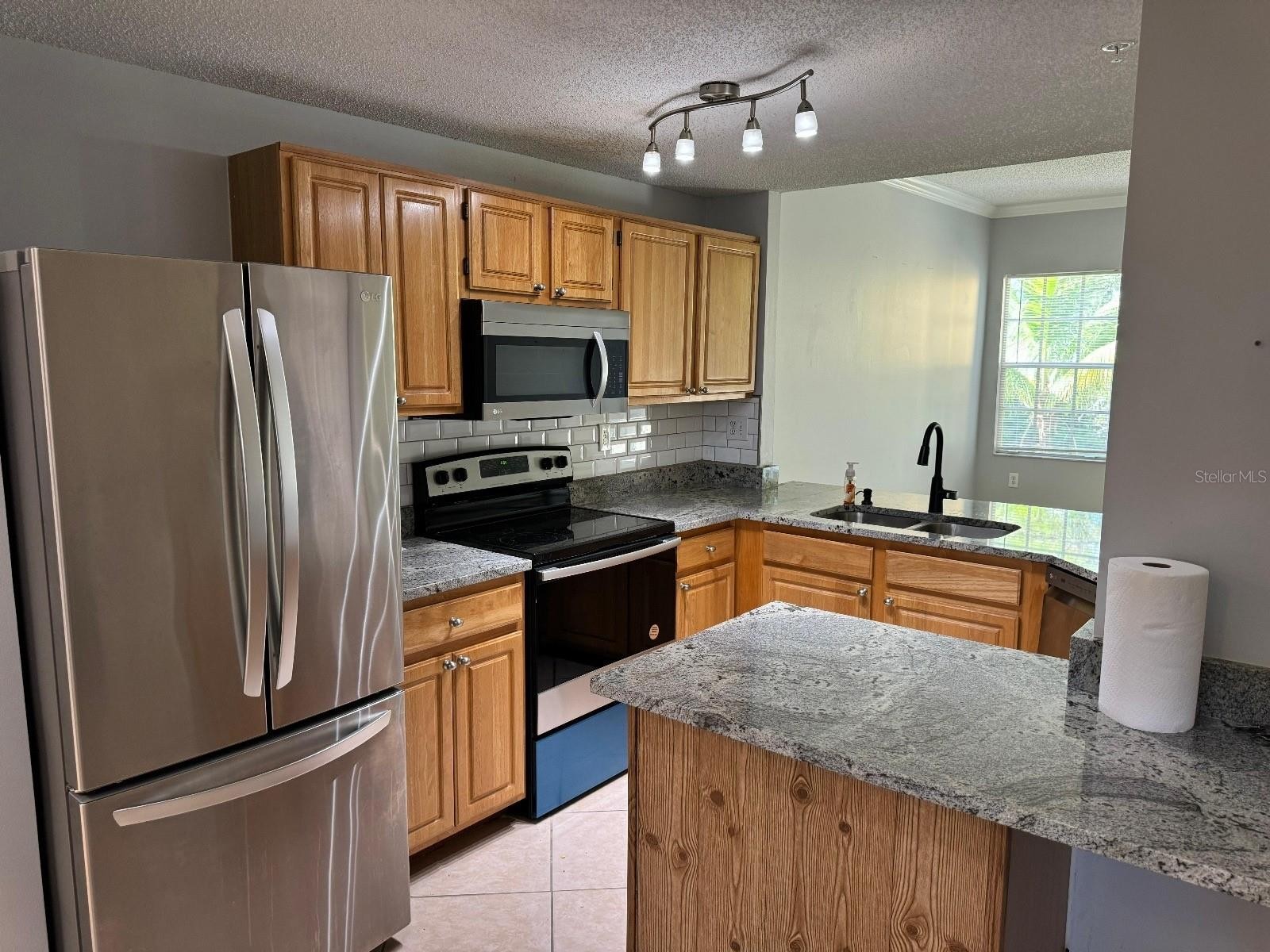 5600 BENTGRASS DR #8-103