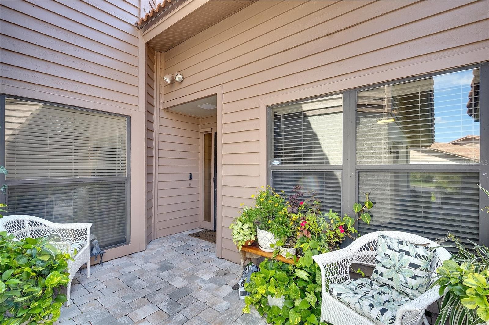 4034 WILSHIRE CIR E #154