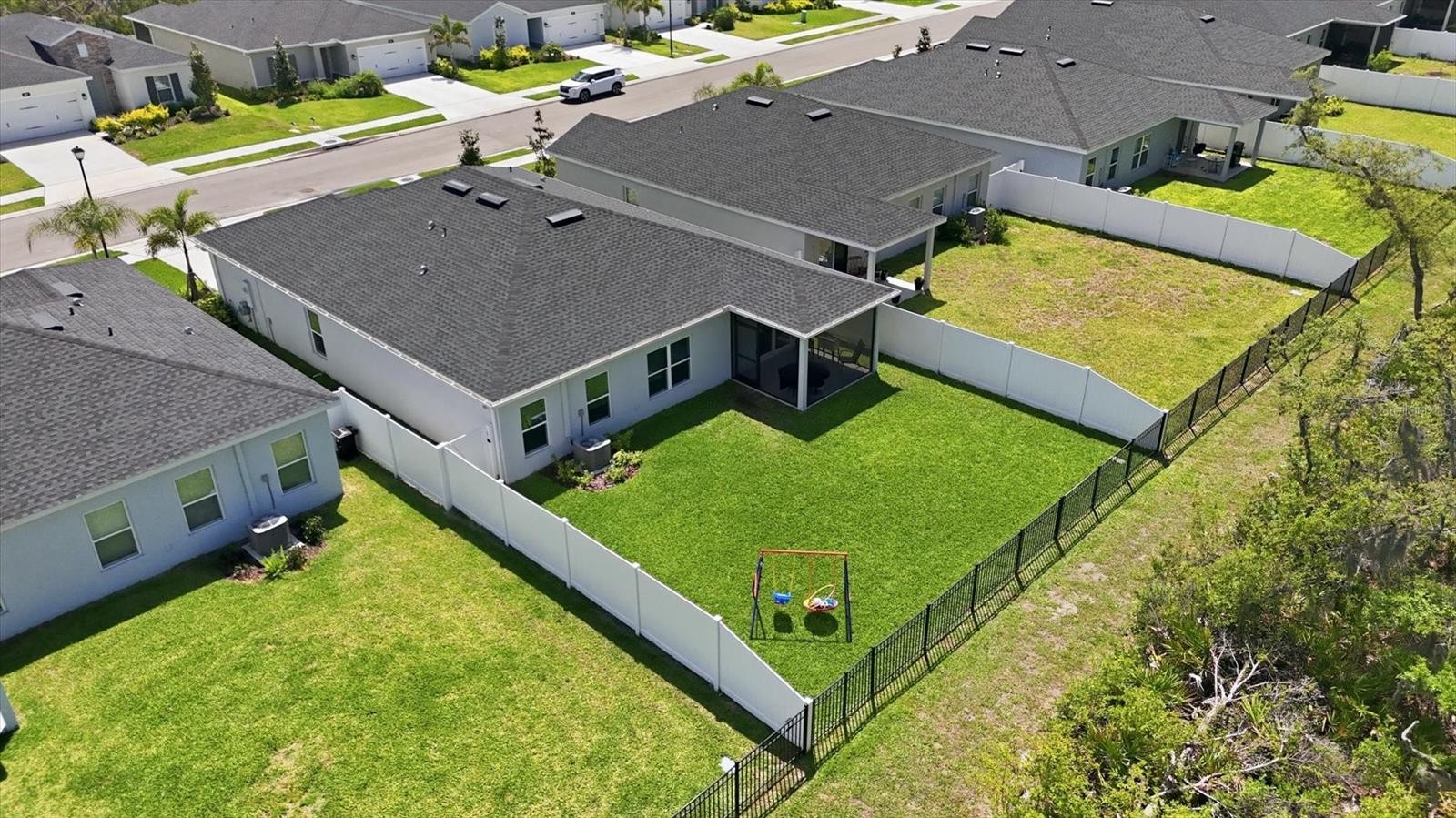 806 170TH CT E