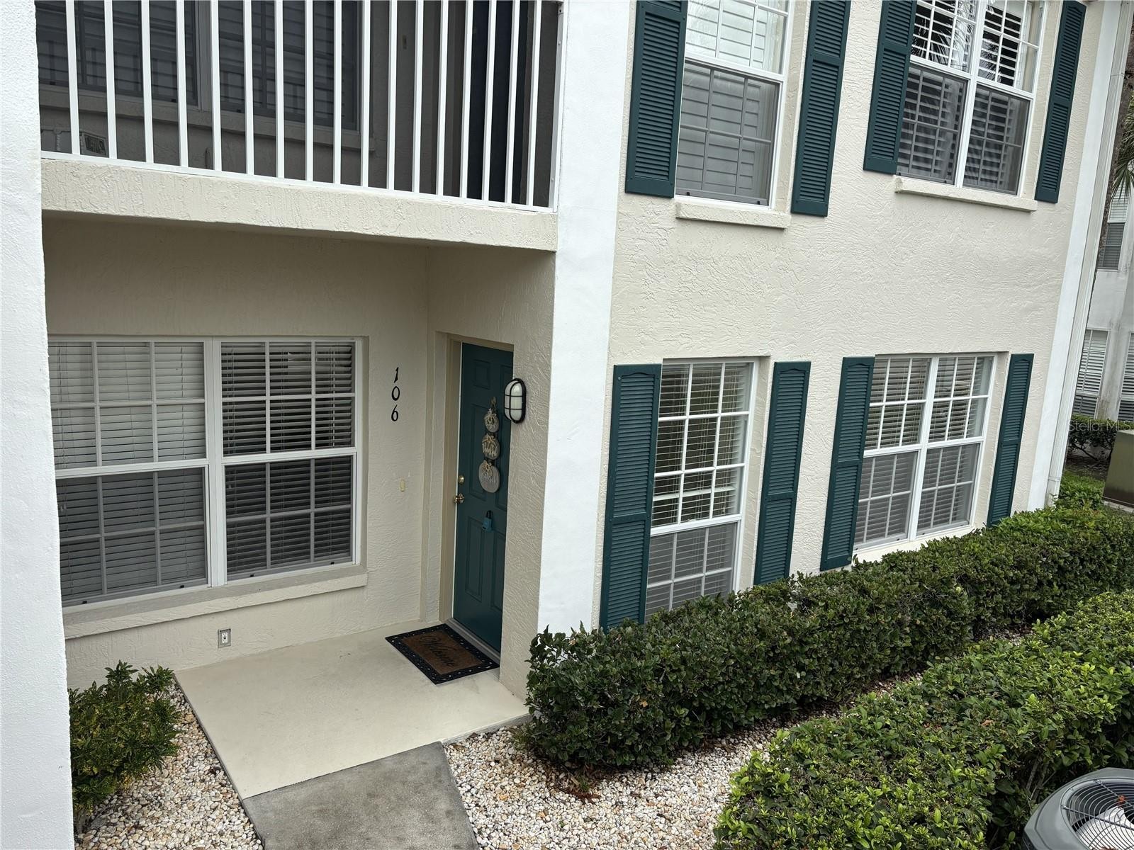 318 CLEARBROOK CIR #106