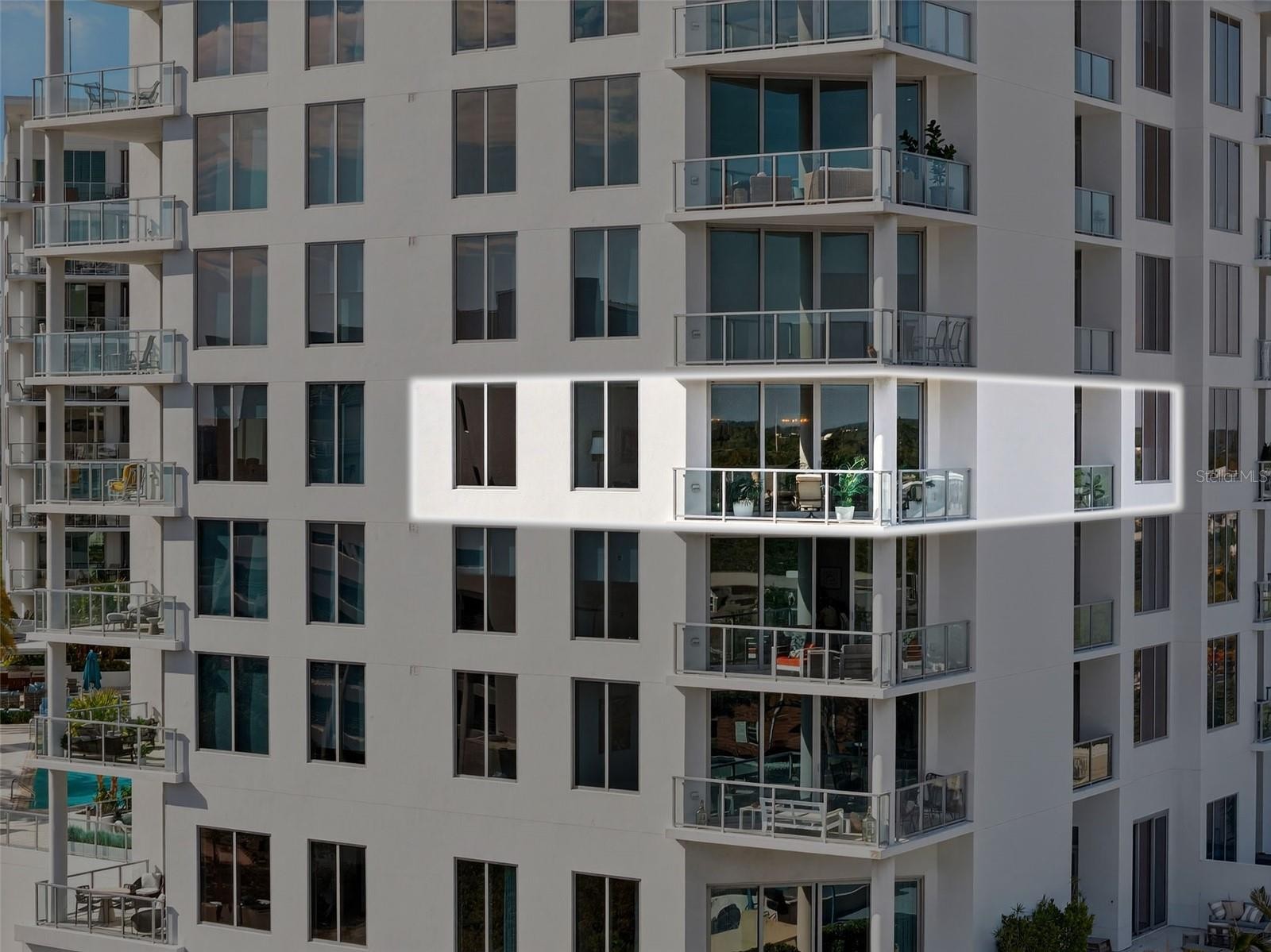 111 S PINEAPPLE AVE #806