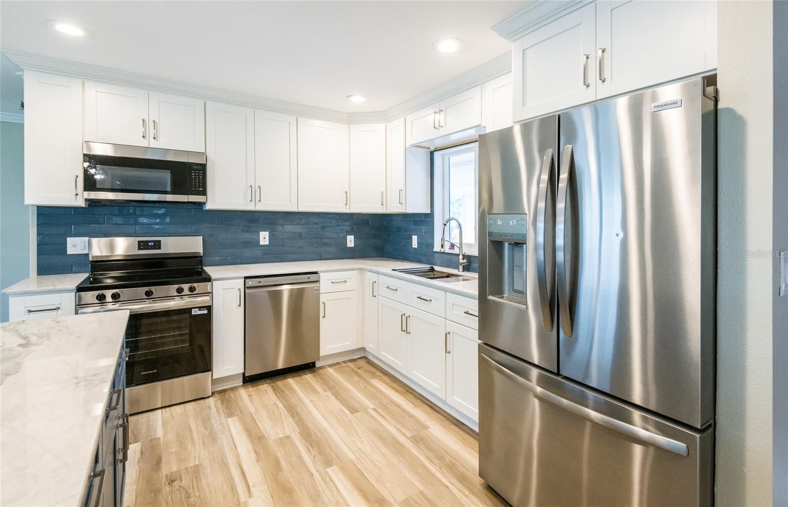 1900 BENJAMIN FRANKLIN DR #3