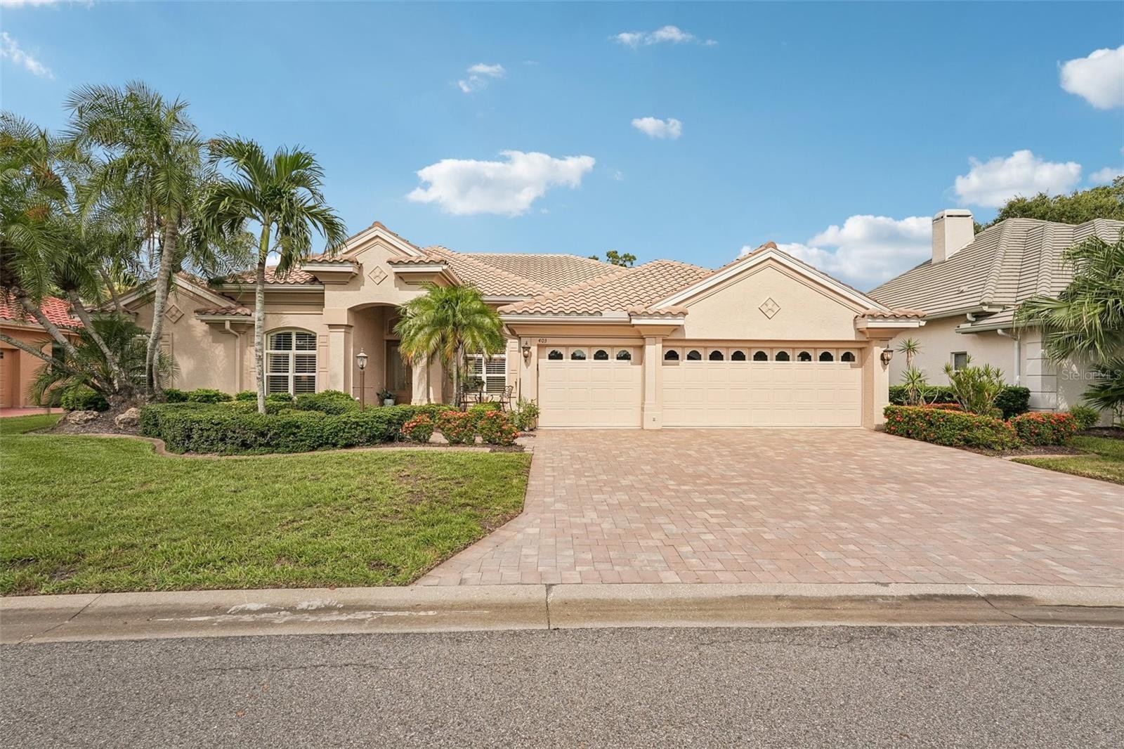 403 LANSBROOK DR