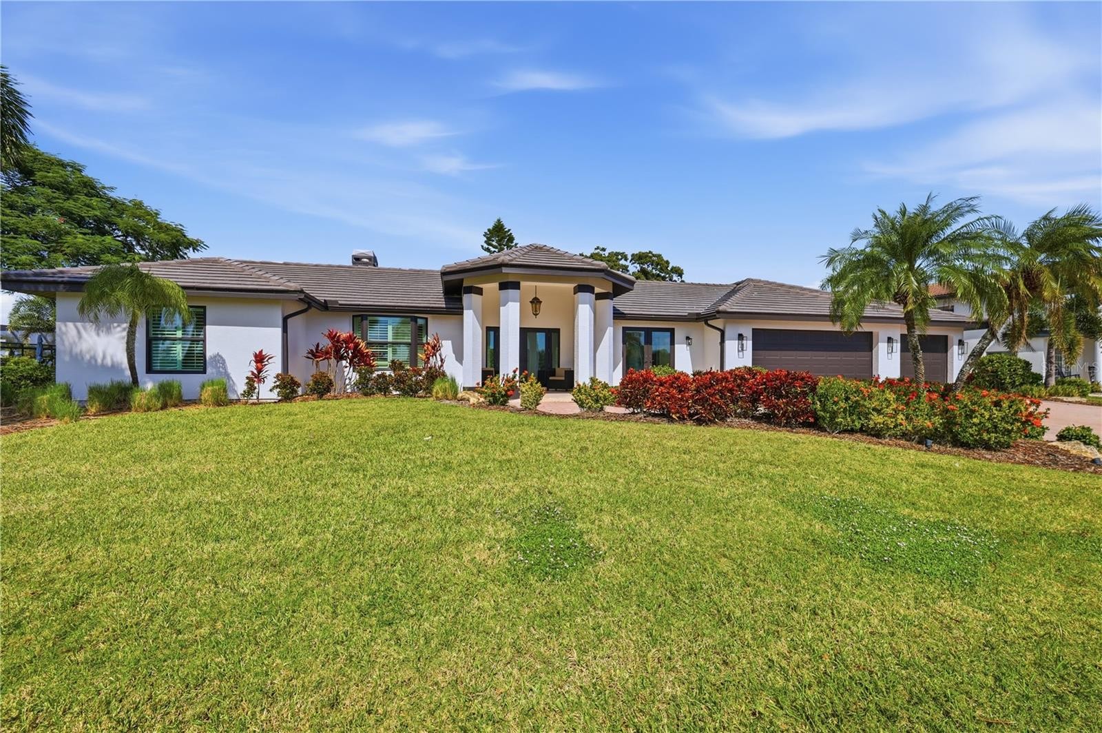 312 YACHT HARBOR DR
