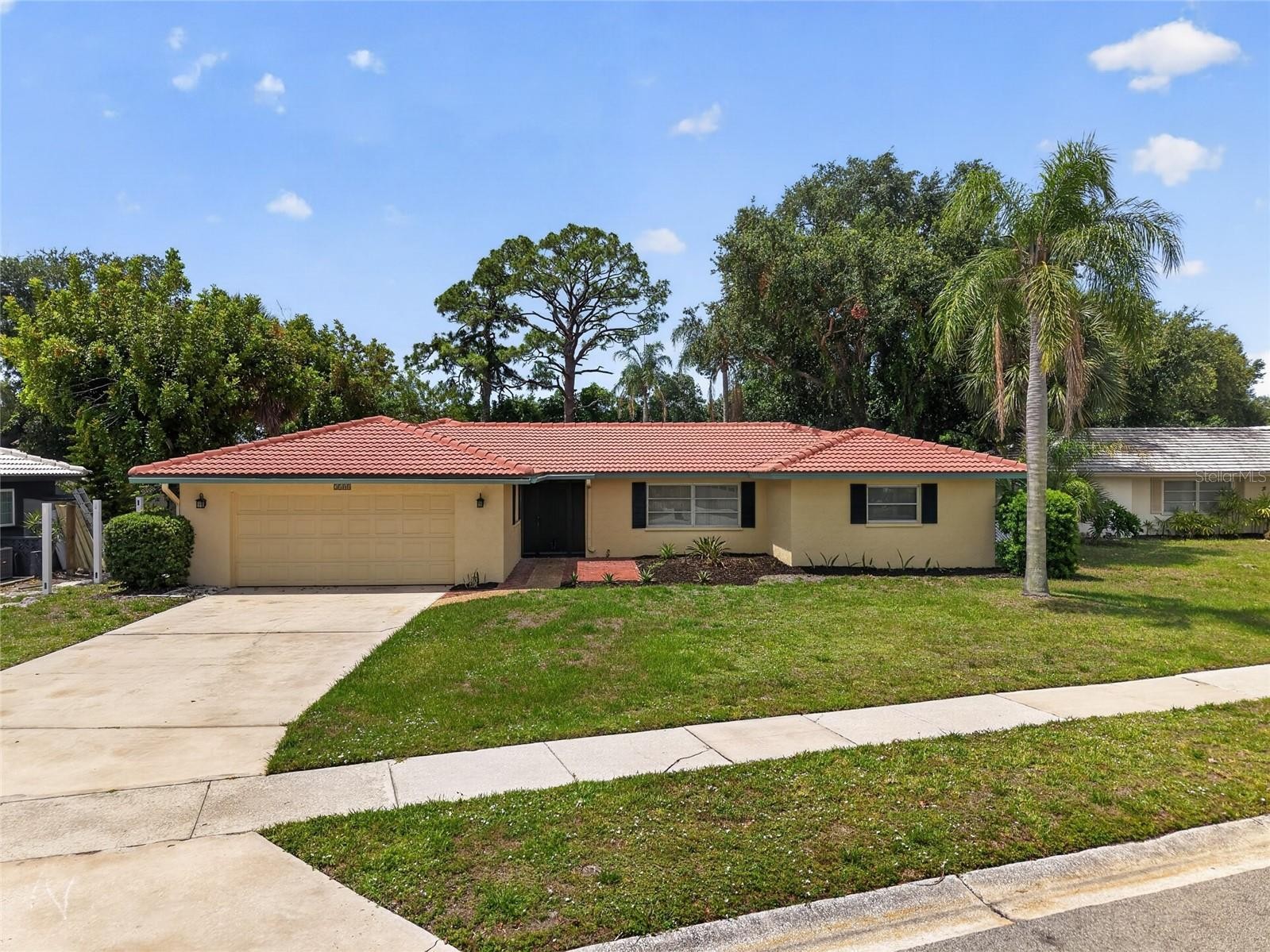 2508 CARDWELL WAY