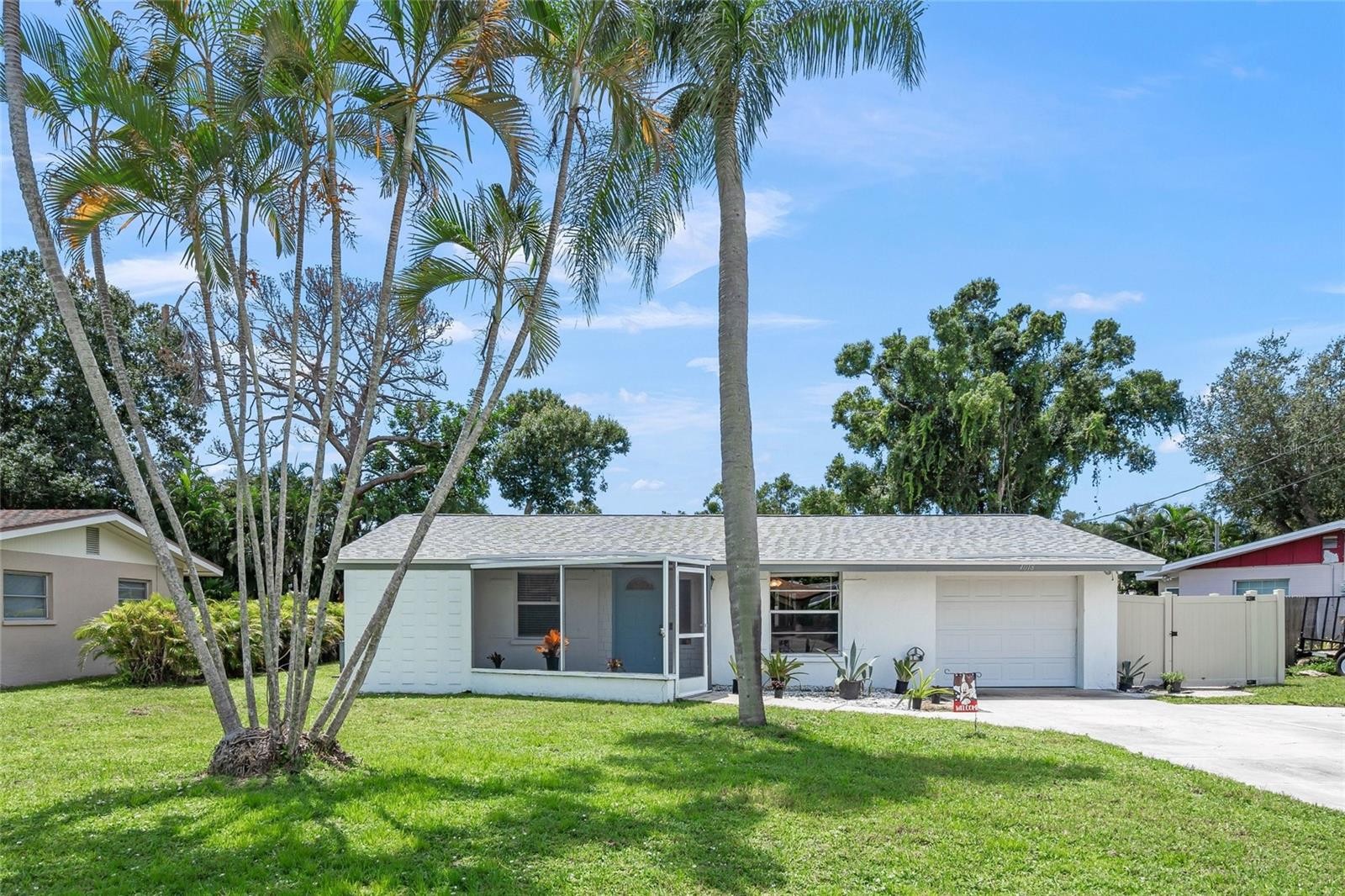 4018 DYER LN