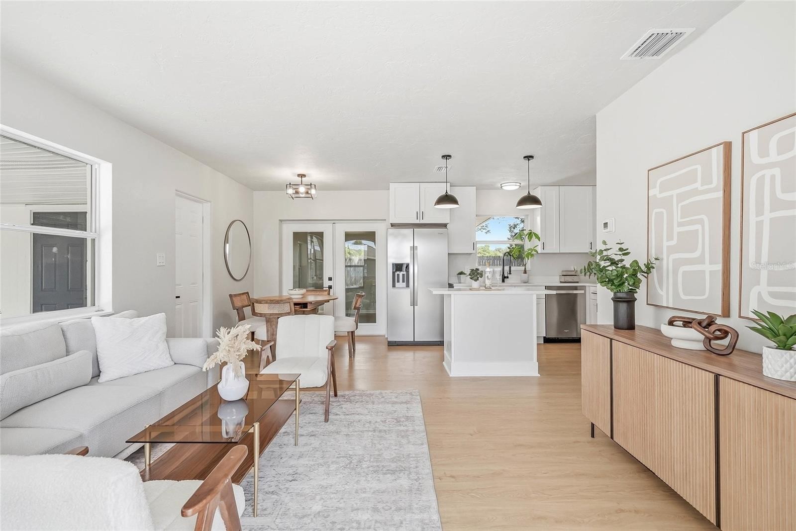 1306 DARTMOUTH DR