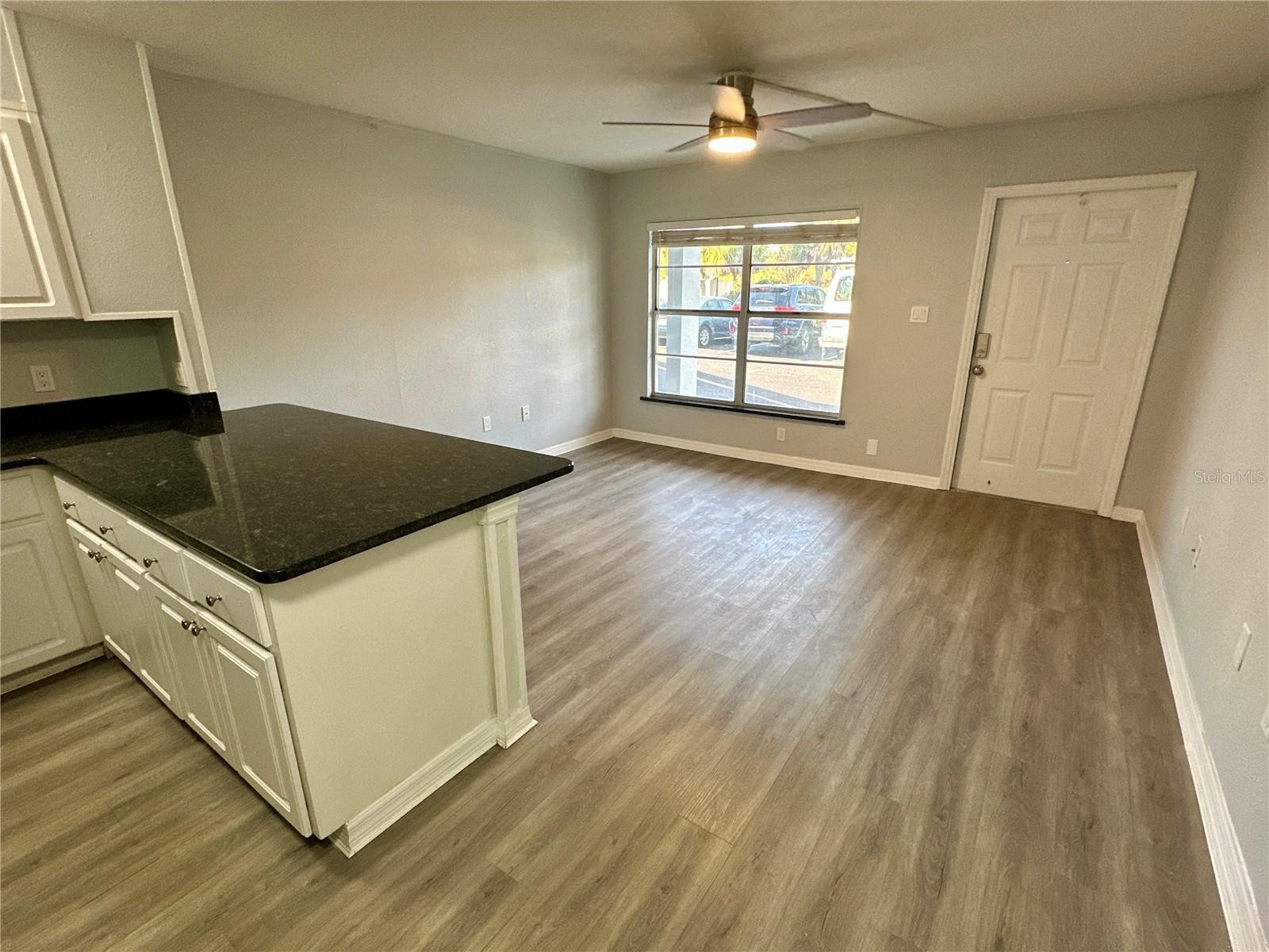 1860 PHILLIPPI SHORES DR #7A