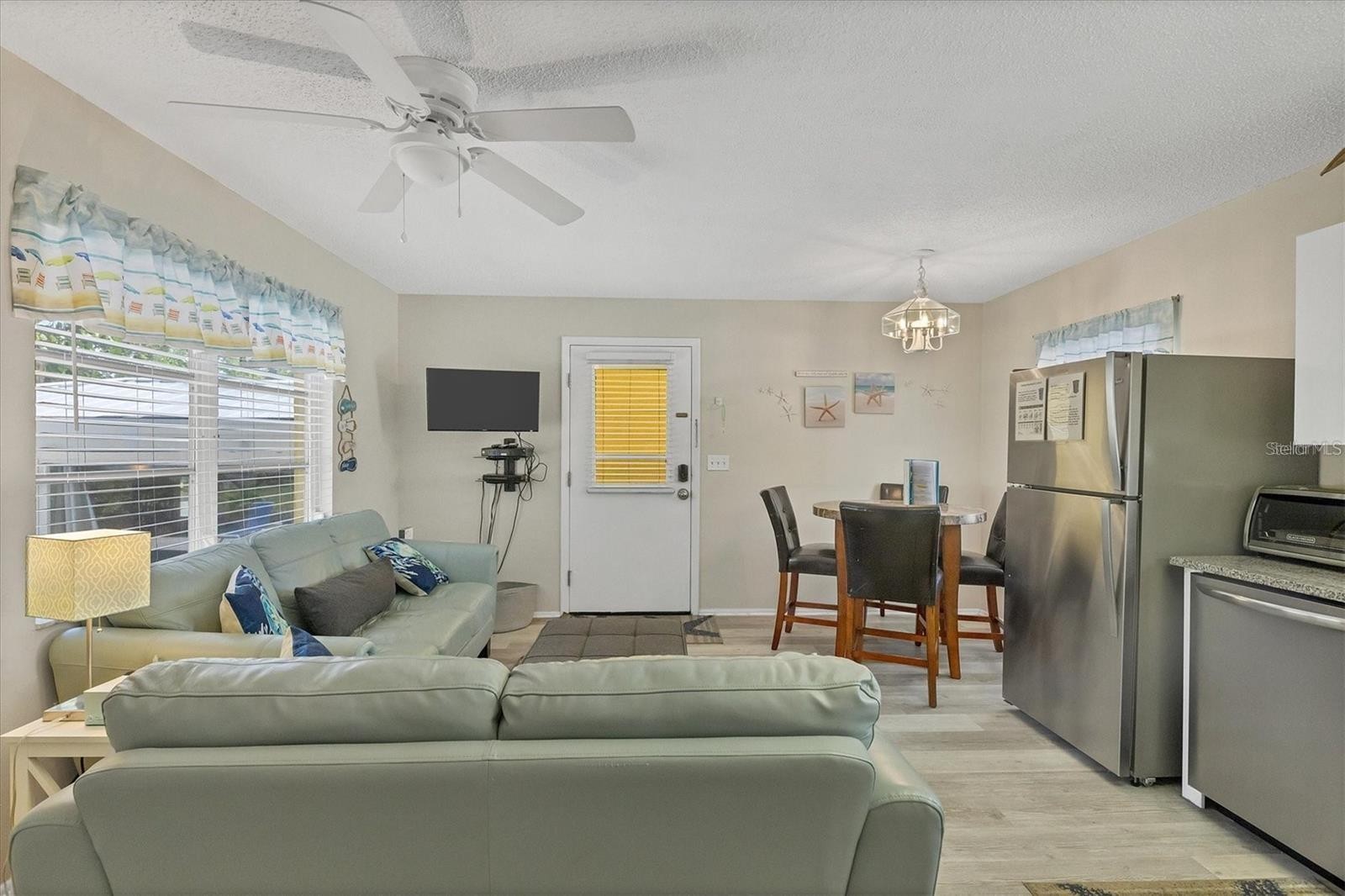 301 AVENIDA MADERA #A