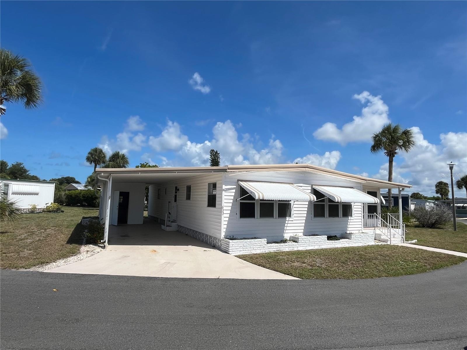 633 COMO DR