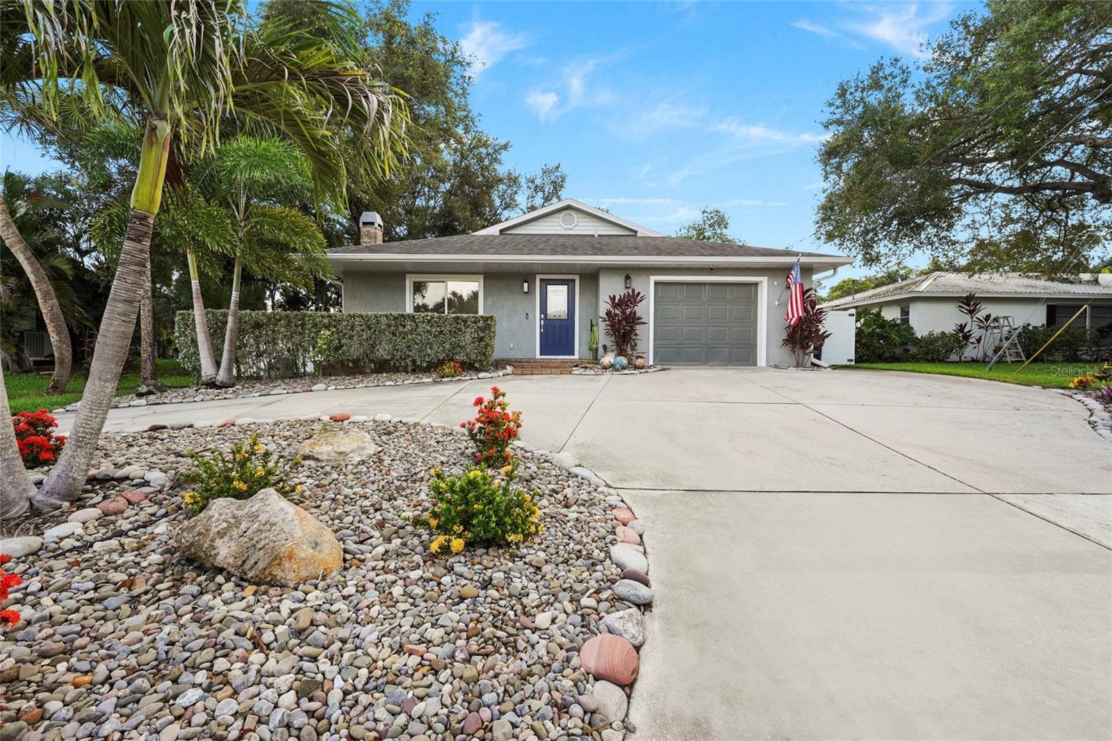2129 LINWOOD DR