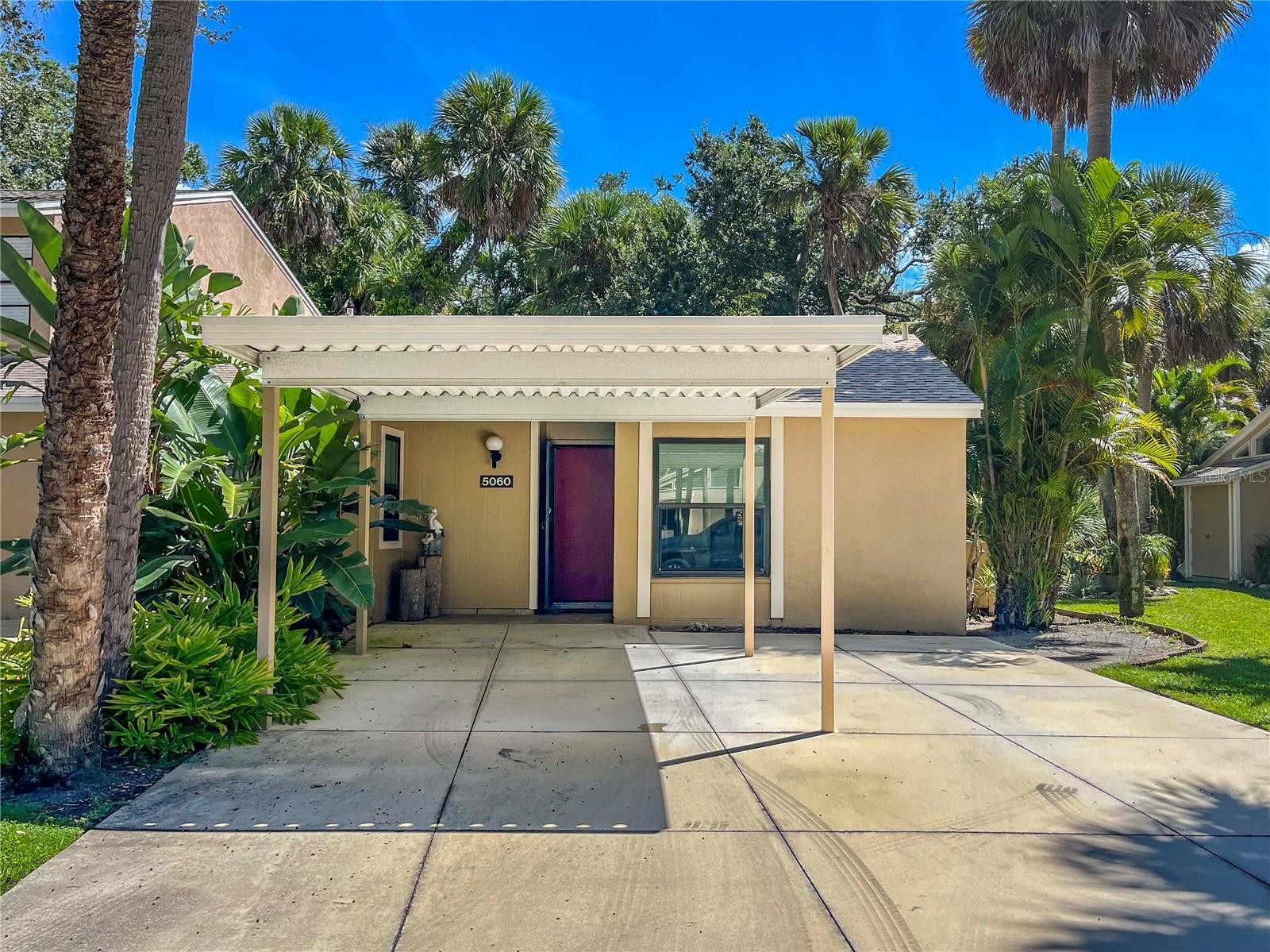 5060 VILLAGE GARDENS DR #134