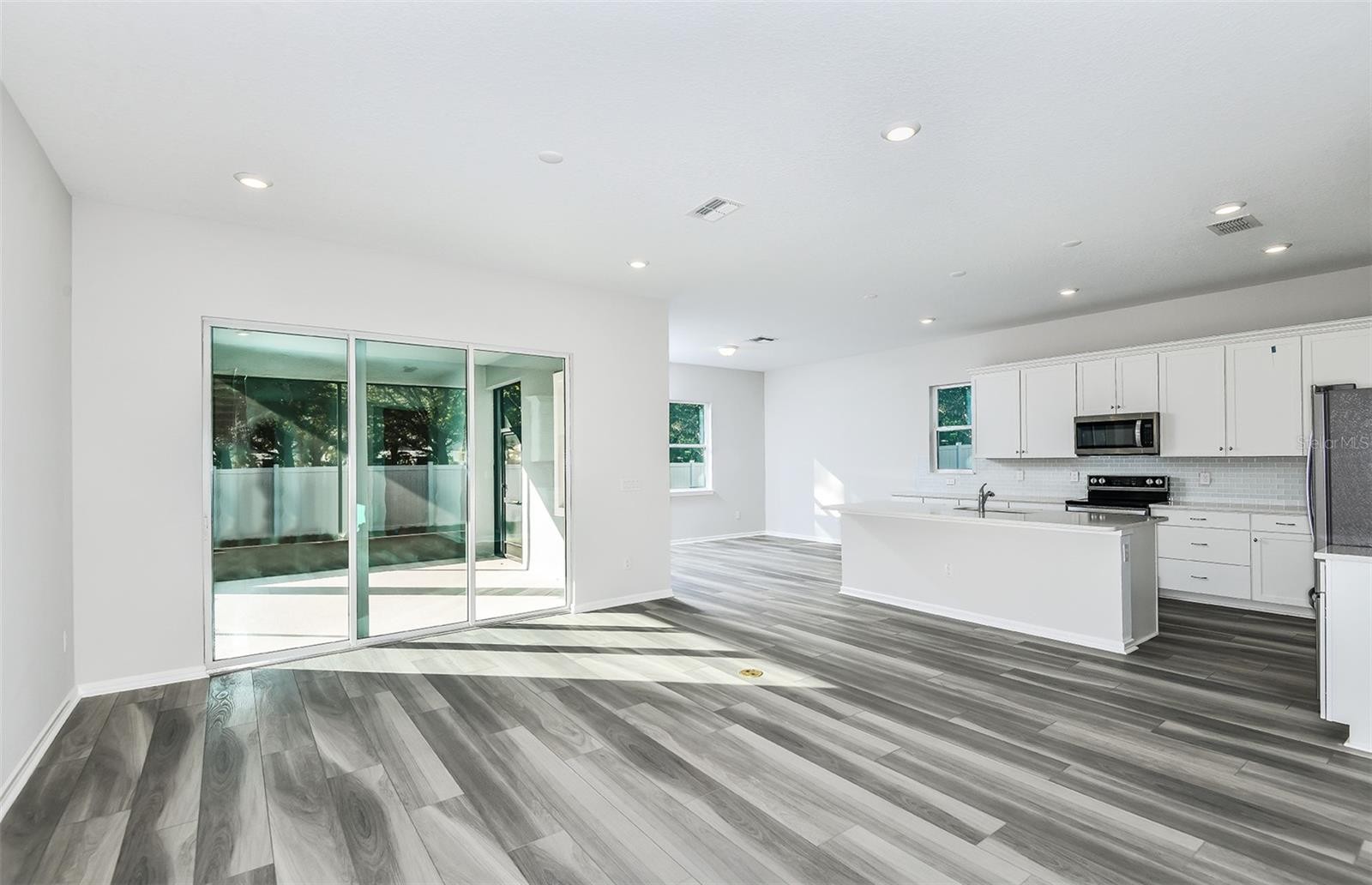 9853 TRELLIS VINE WAY