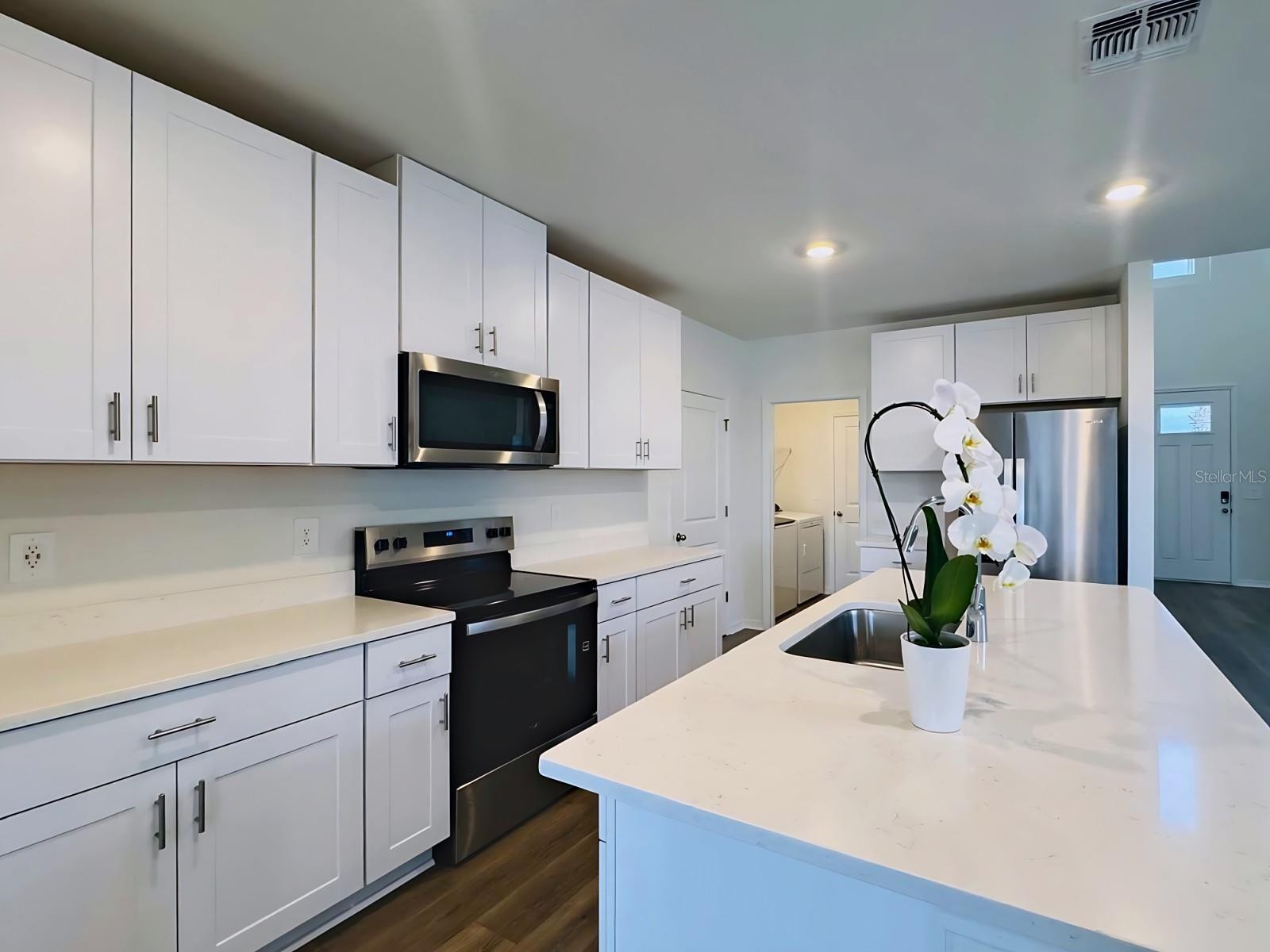 360 LAZY SHORE DR