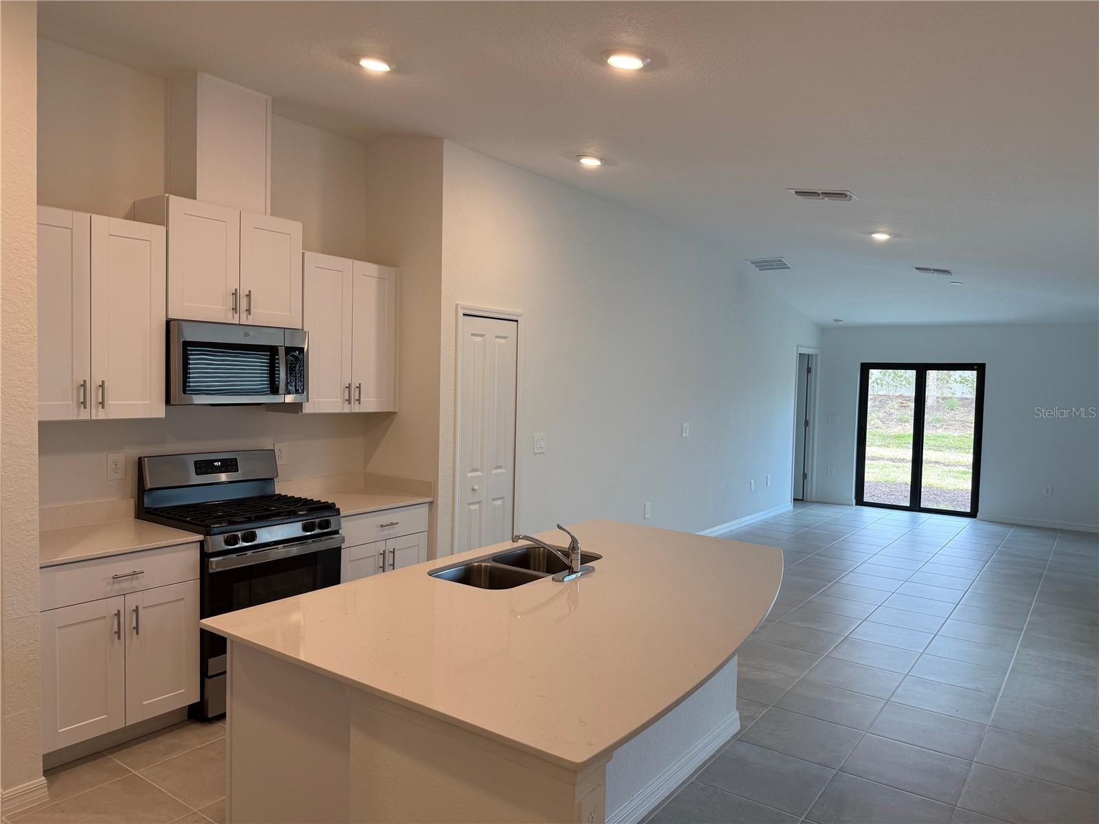 9196 TEQUILA SUNRISE DR