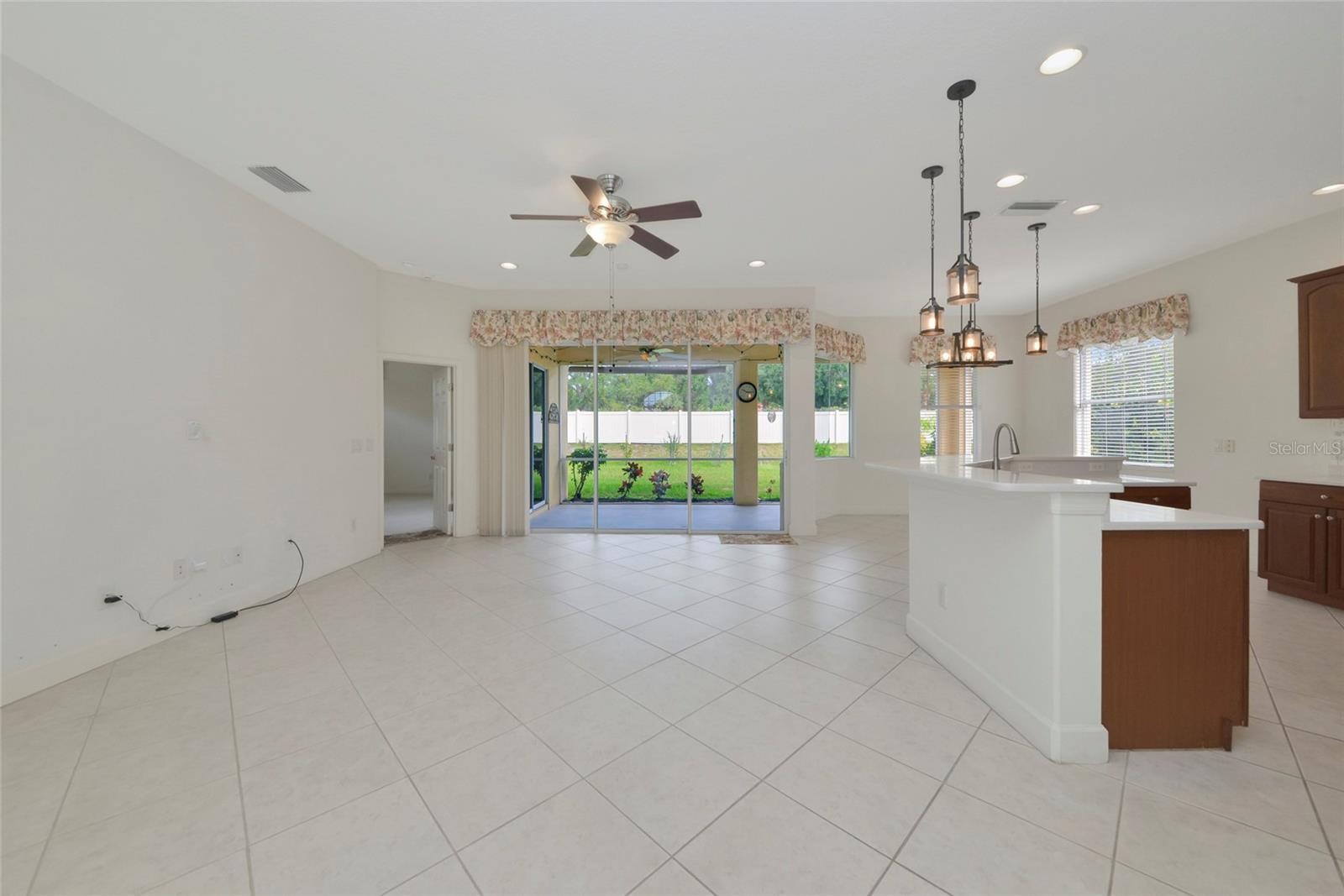 6841 74TH STREET CIR E