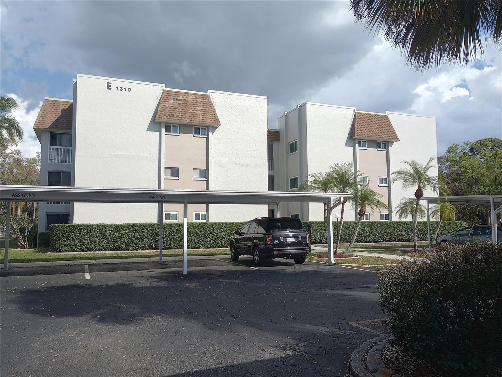 1310 GLEN OAKS DR E #183E