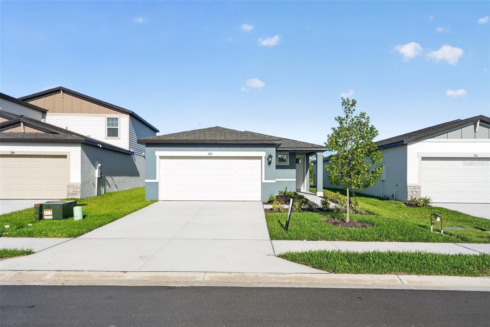 320 LAZY SHORE DR