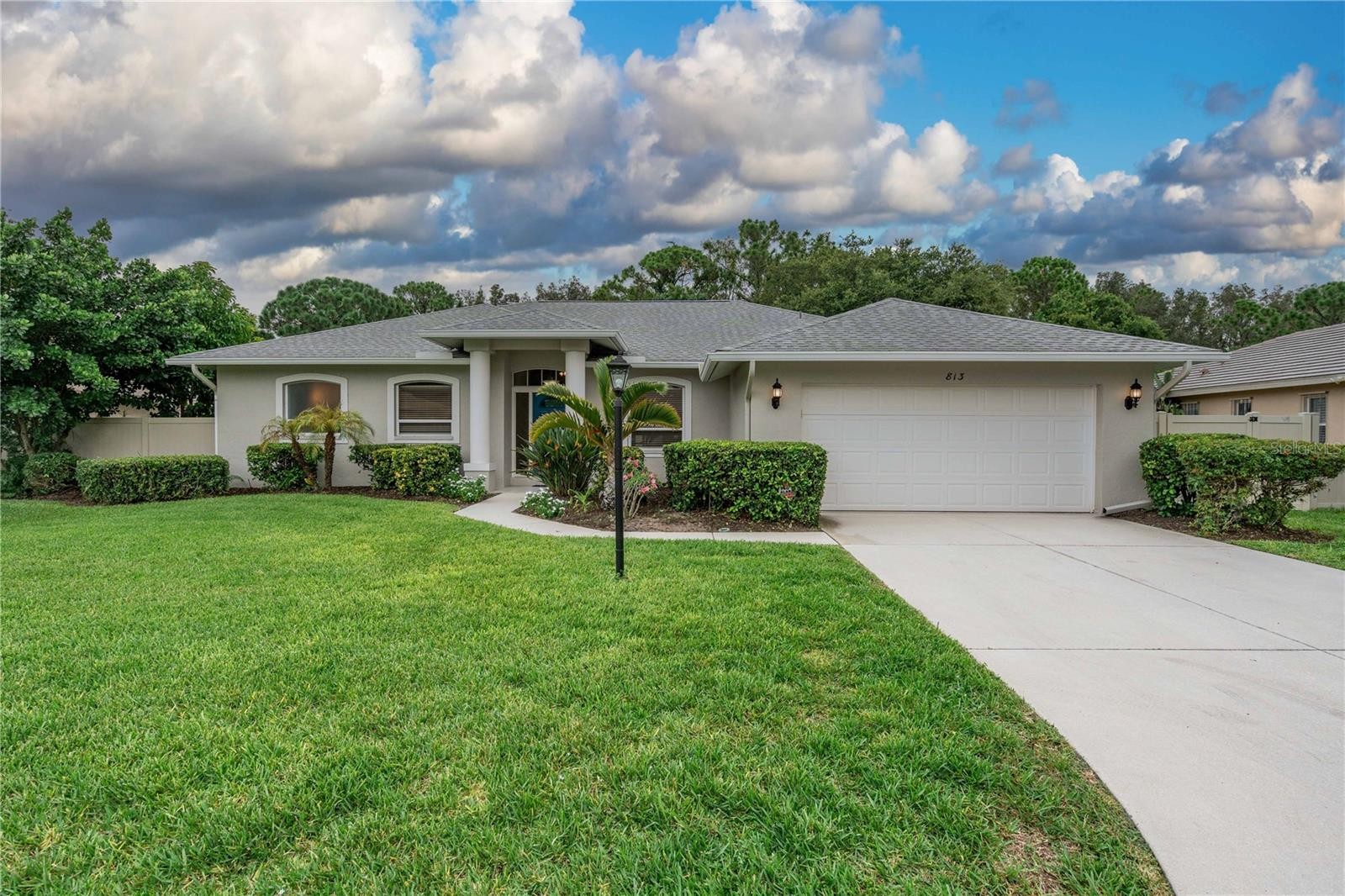 813 Oak Pond Dr Osprey Florida 34229