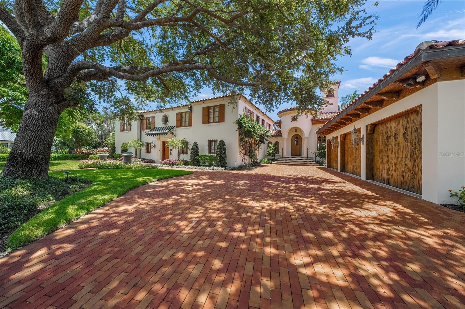 139 S WASHINGTON DR
