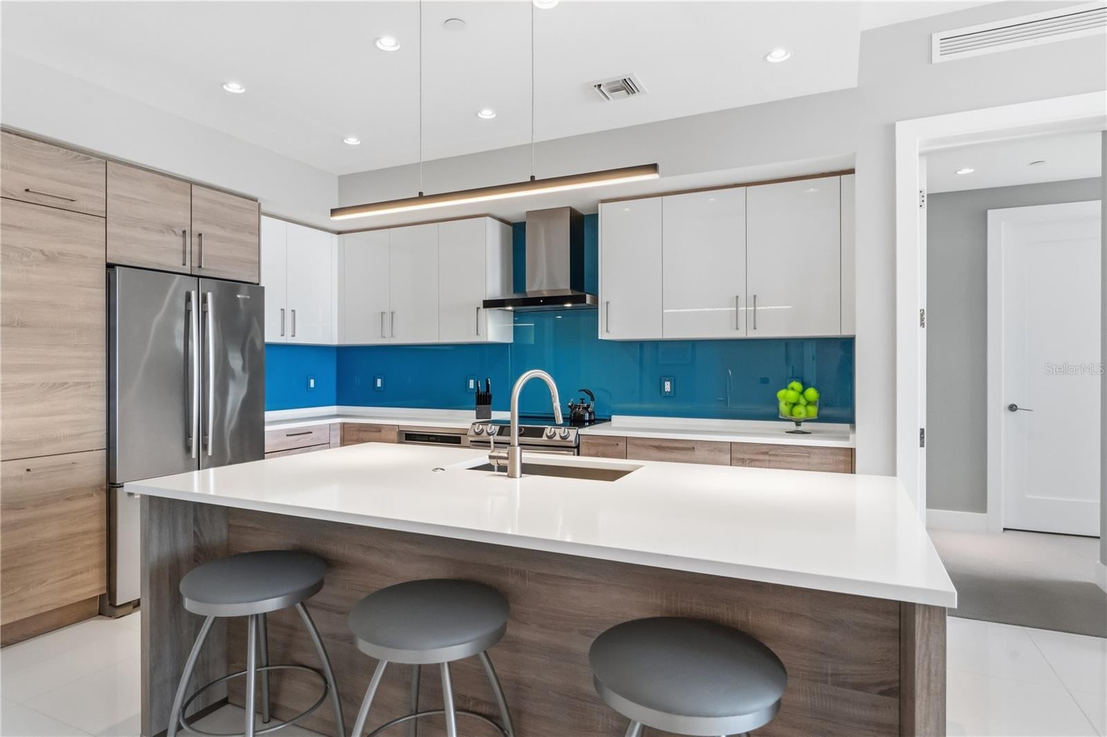 111 S PINEAPPLE AVE #905