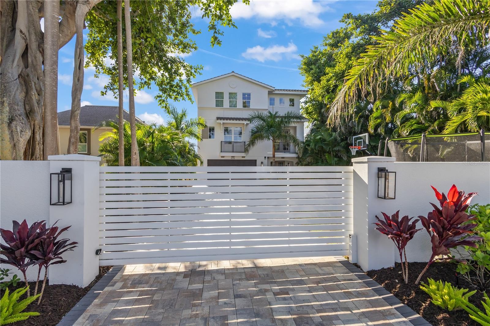 8008 MIDNIGHT PASS RD