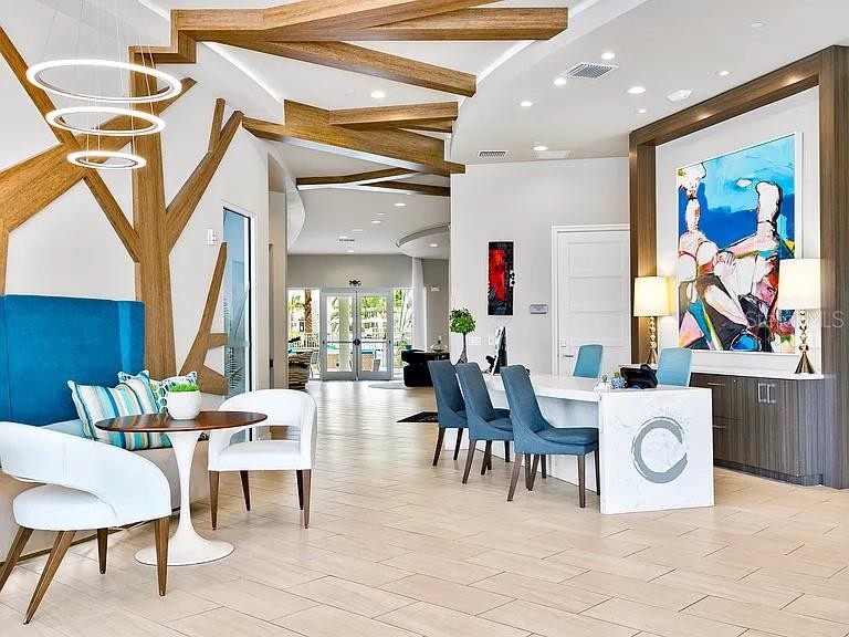 700 COCOANUT AVE #221