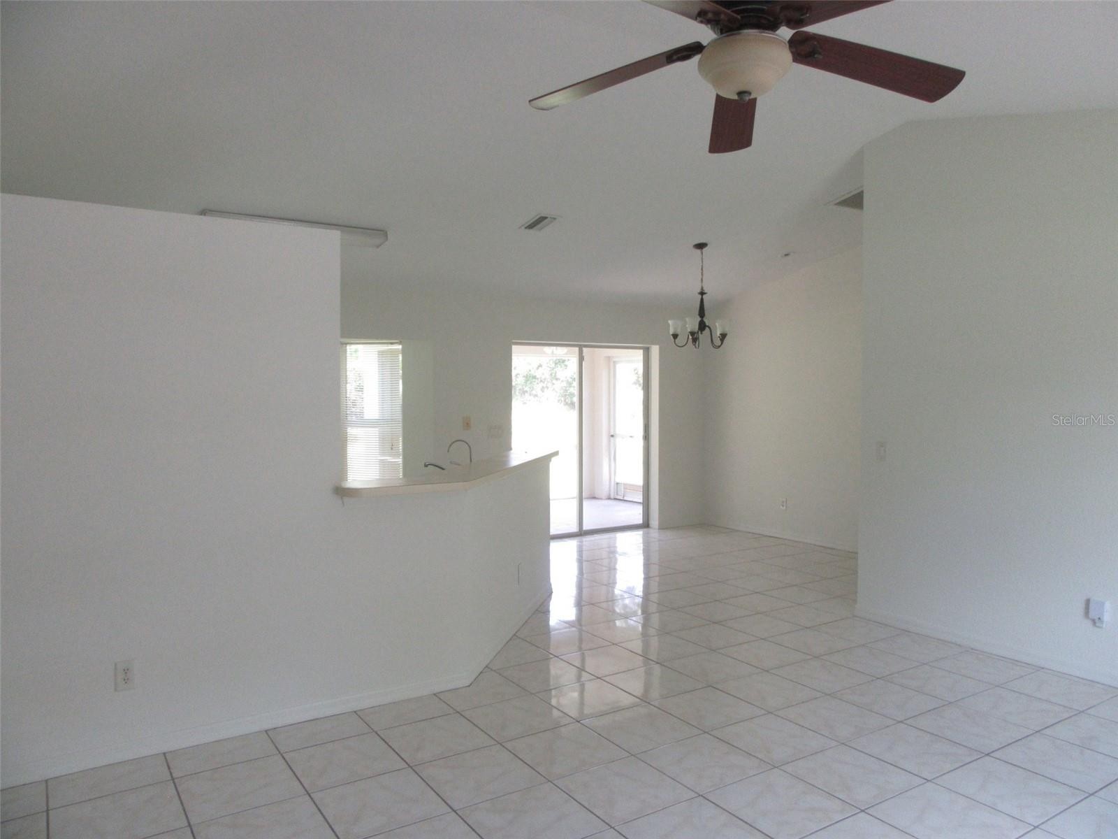 2716 VOGLER LN