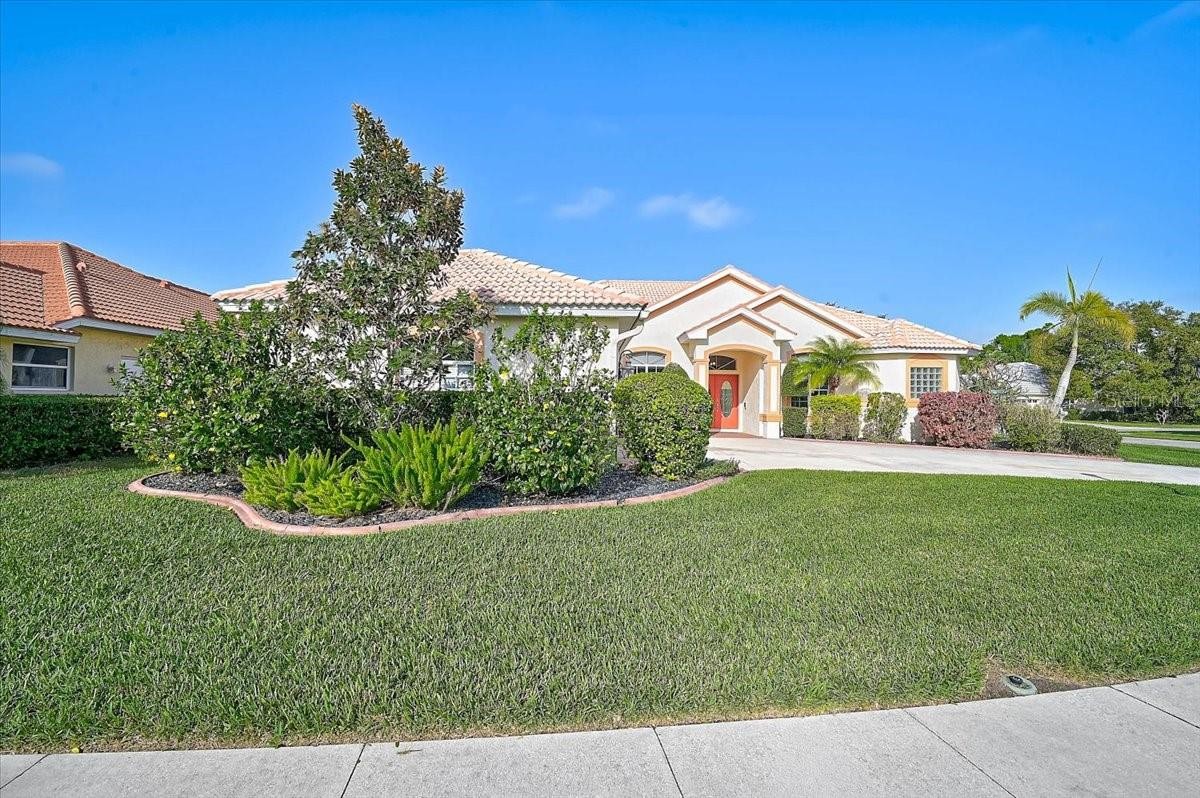 4422 MCINTOSH LAKE AVE