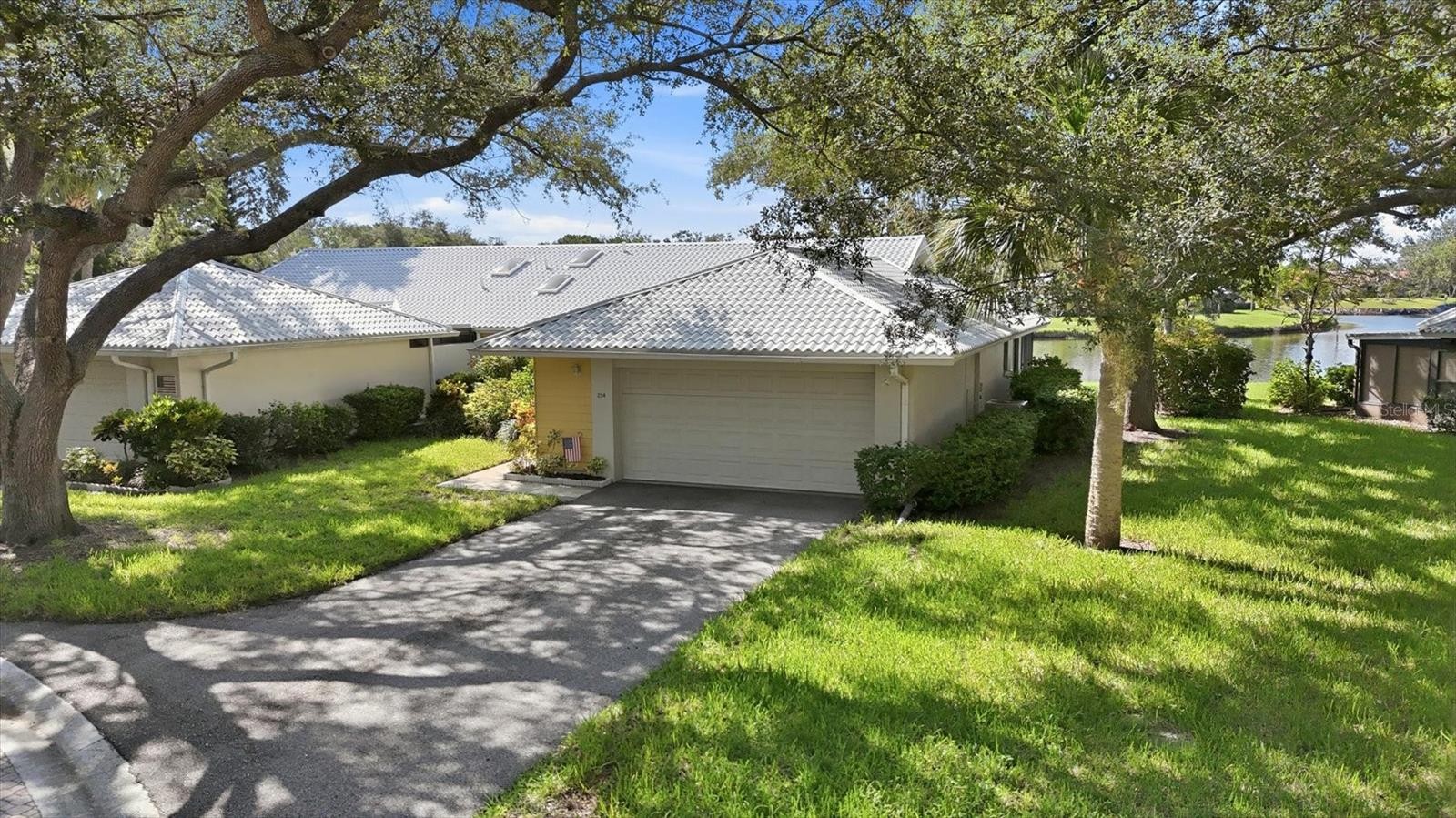 214 SOUTHAMPTON DR #327