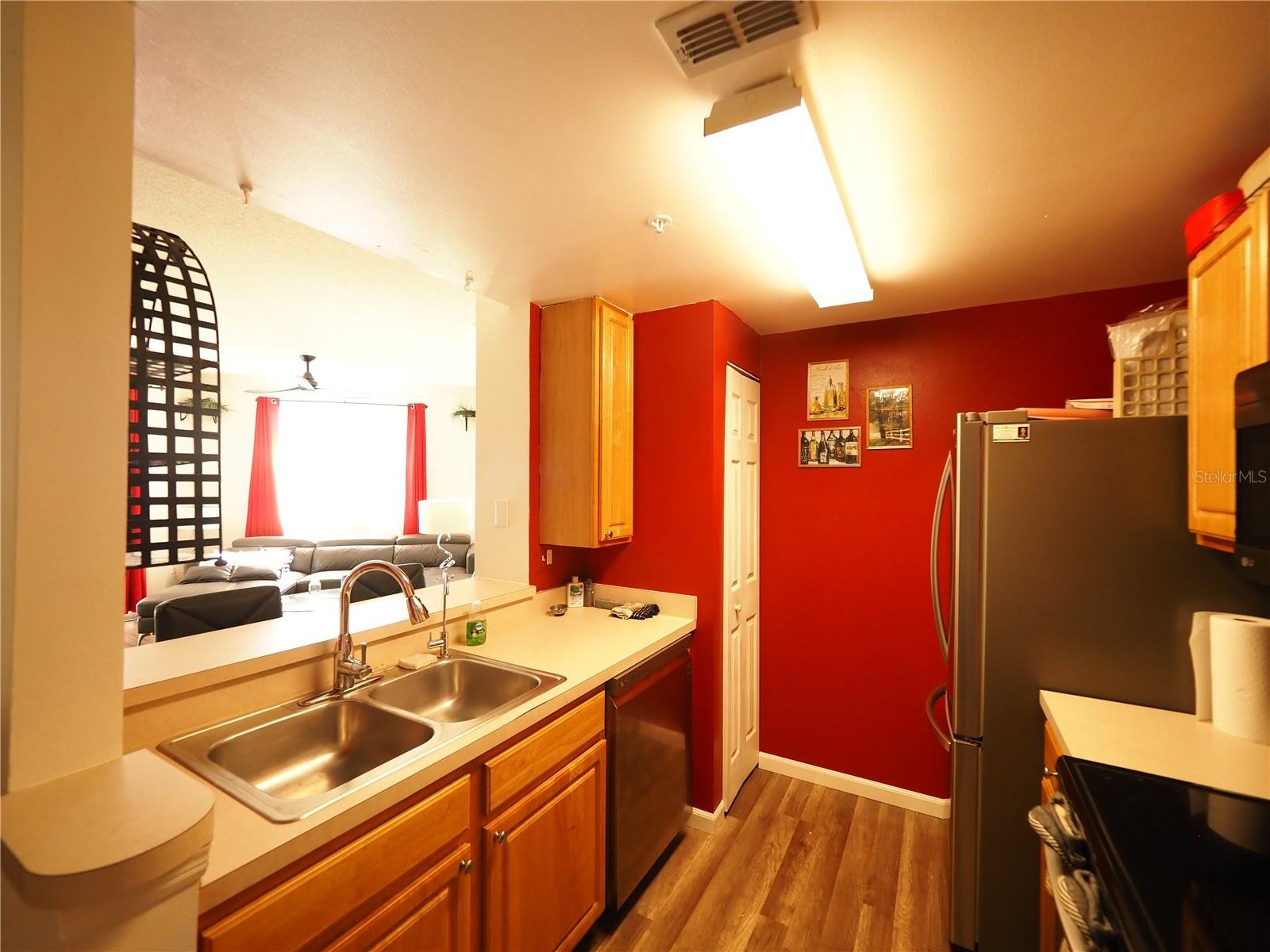 5655 BENTGRASS DR #303