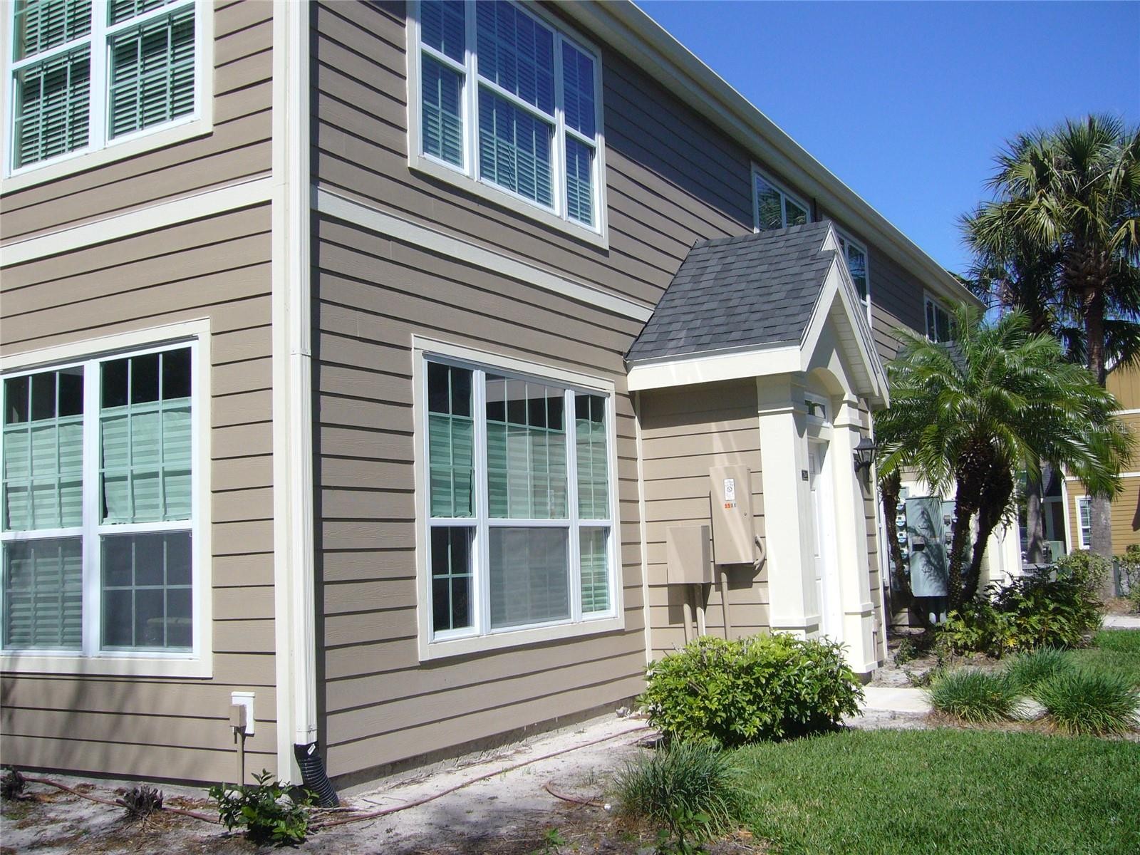 5500 ROSEHILL RD #204