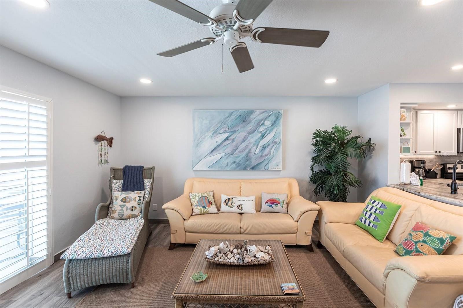 6154 MIDNIGHT PASS RD #202