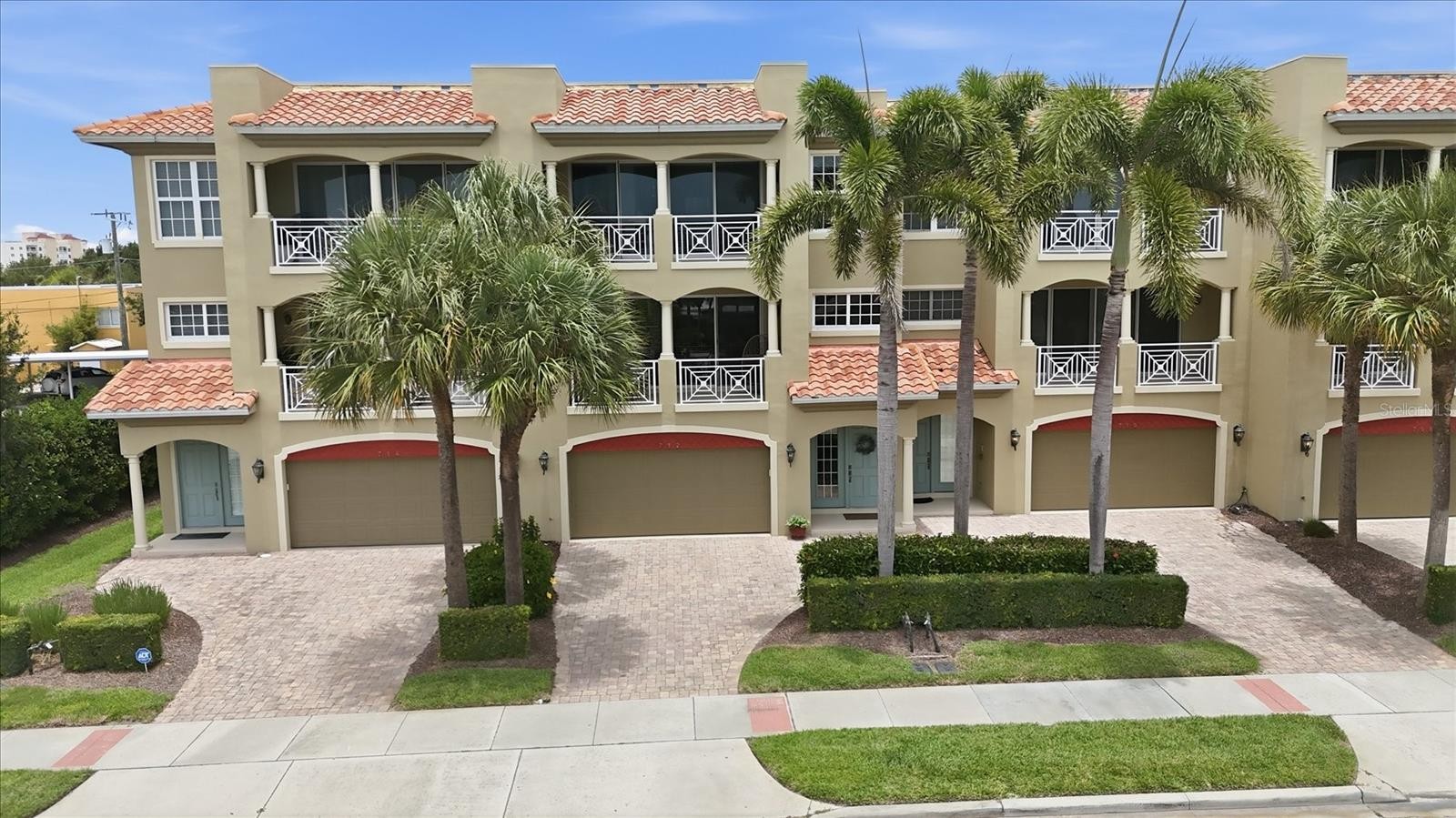 712 GRANADA AVE #2